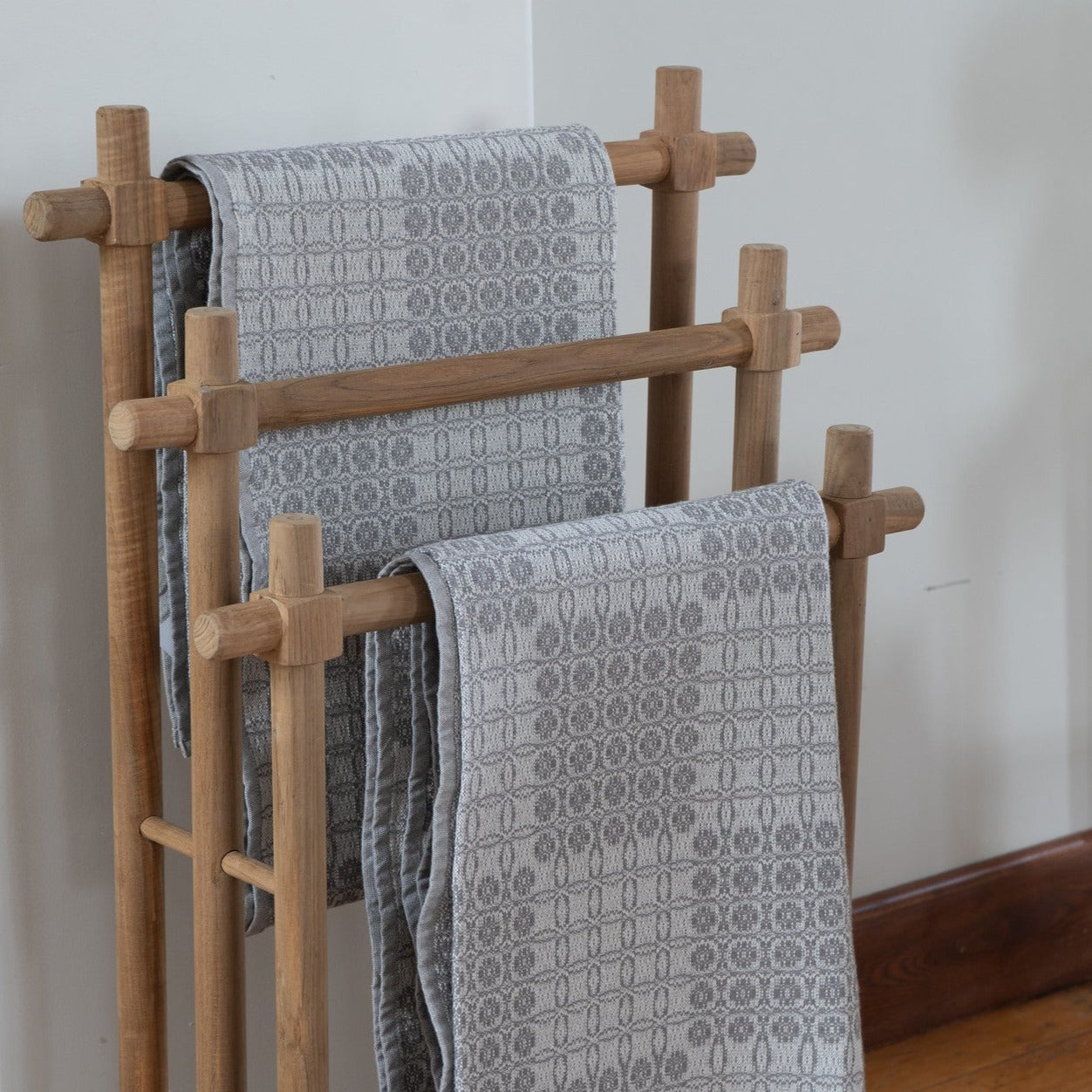 Tofino Blanket & Towel Rack