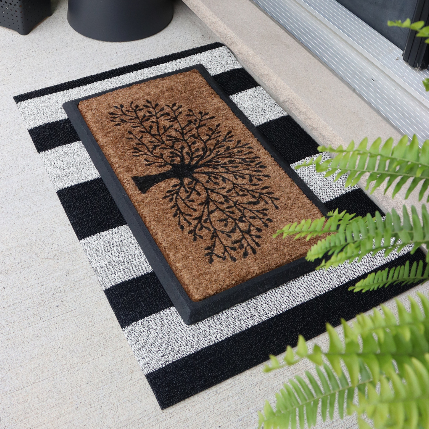Chilewich Bold Stripe Shag Mats - Black & White