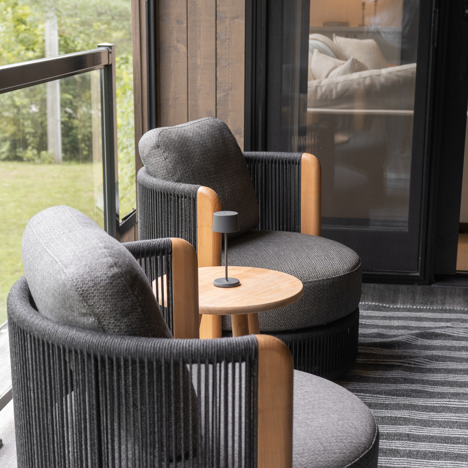 Alta II Outdoor Charcoal Swivel Chair