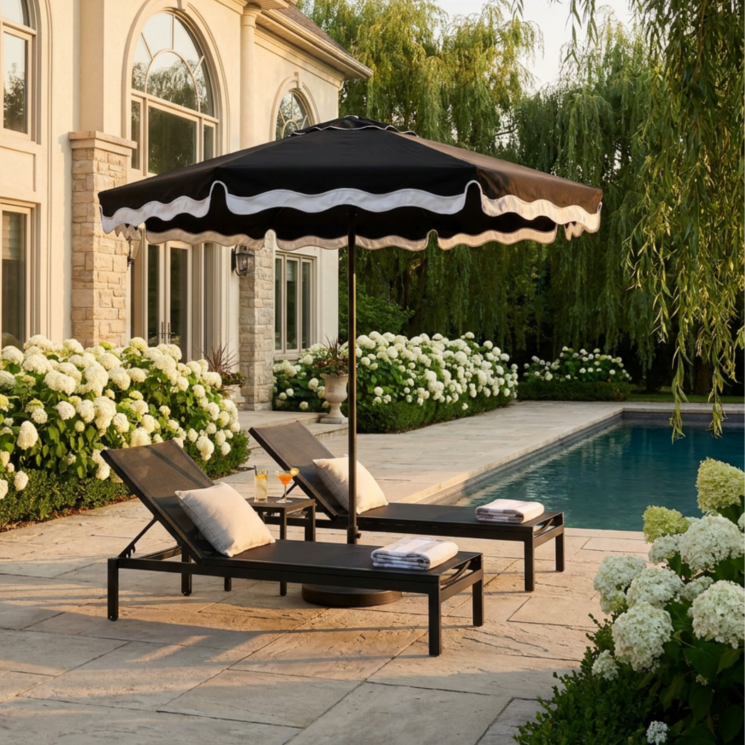 Bala Black Chaise Lounge