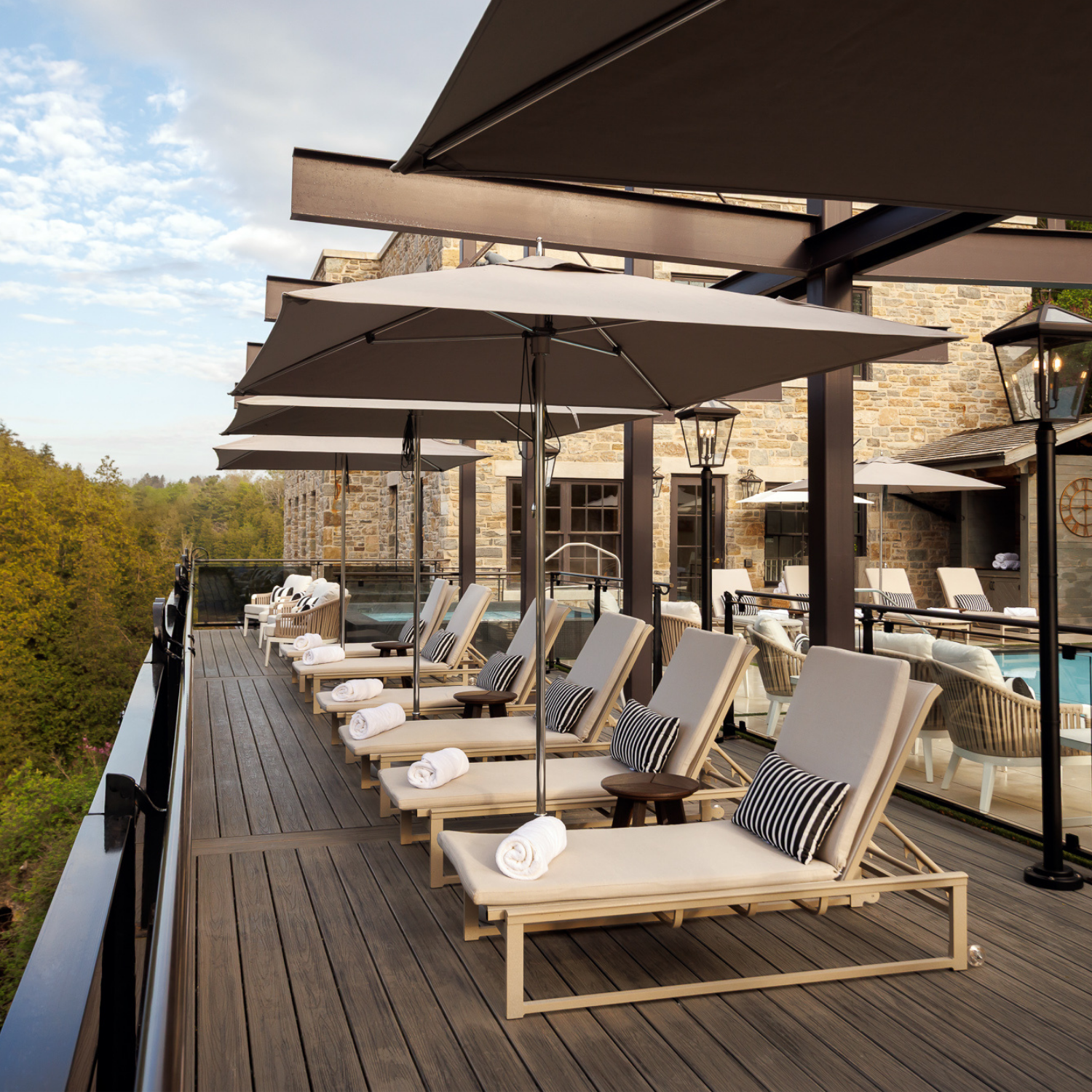 Contempo Chaise Lounge