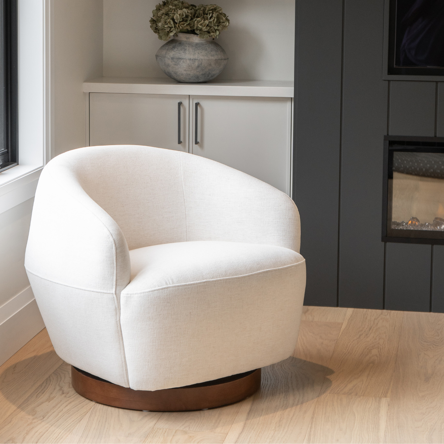 Pod Swivel Chair - Crypton® Nomad Snow