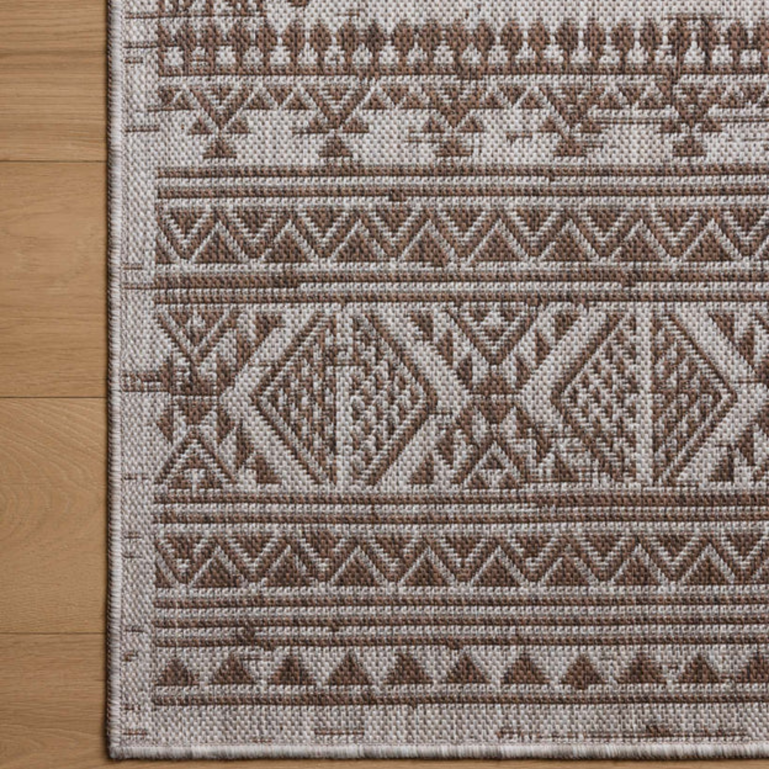 Loloi II Easton Coffee/Dove Outdoor Rug