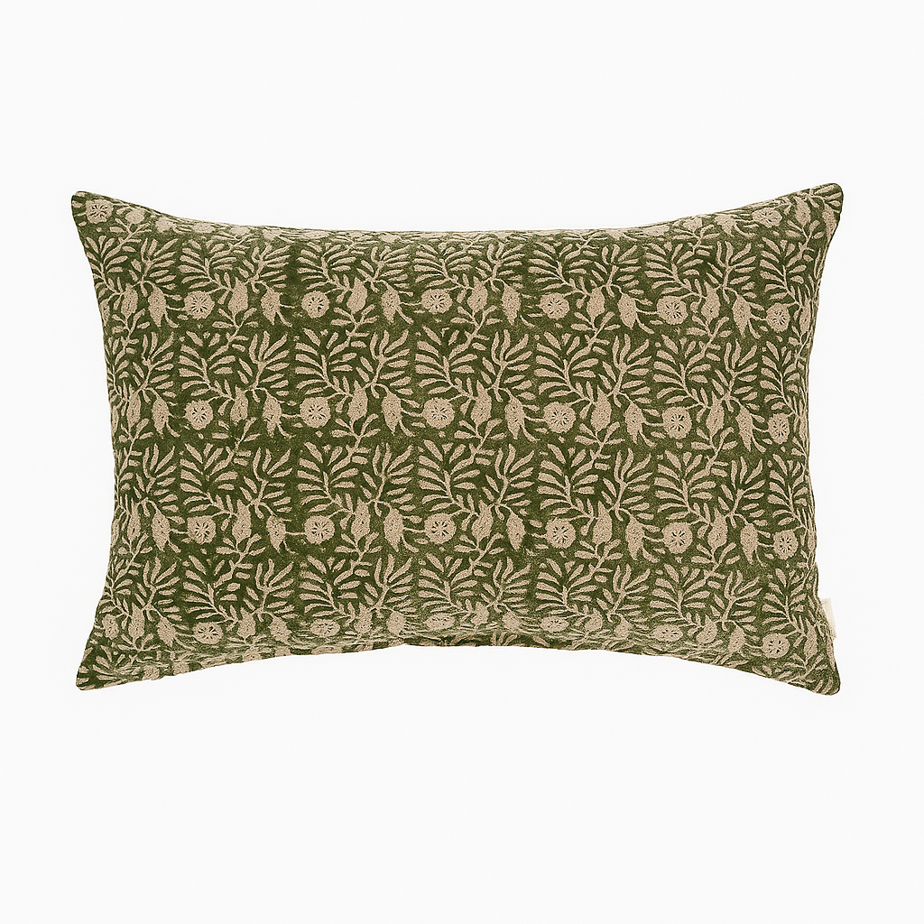Emerald Isle Kidney Toss Pillow