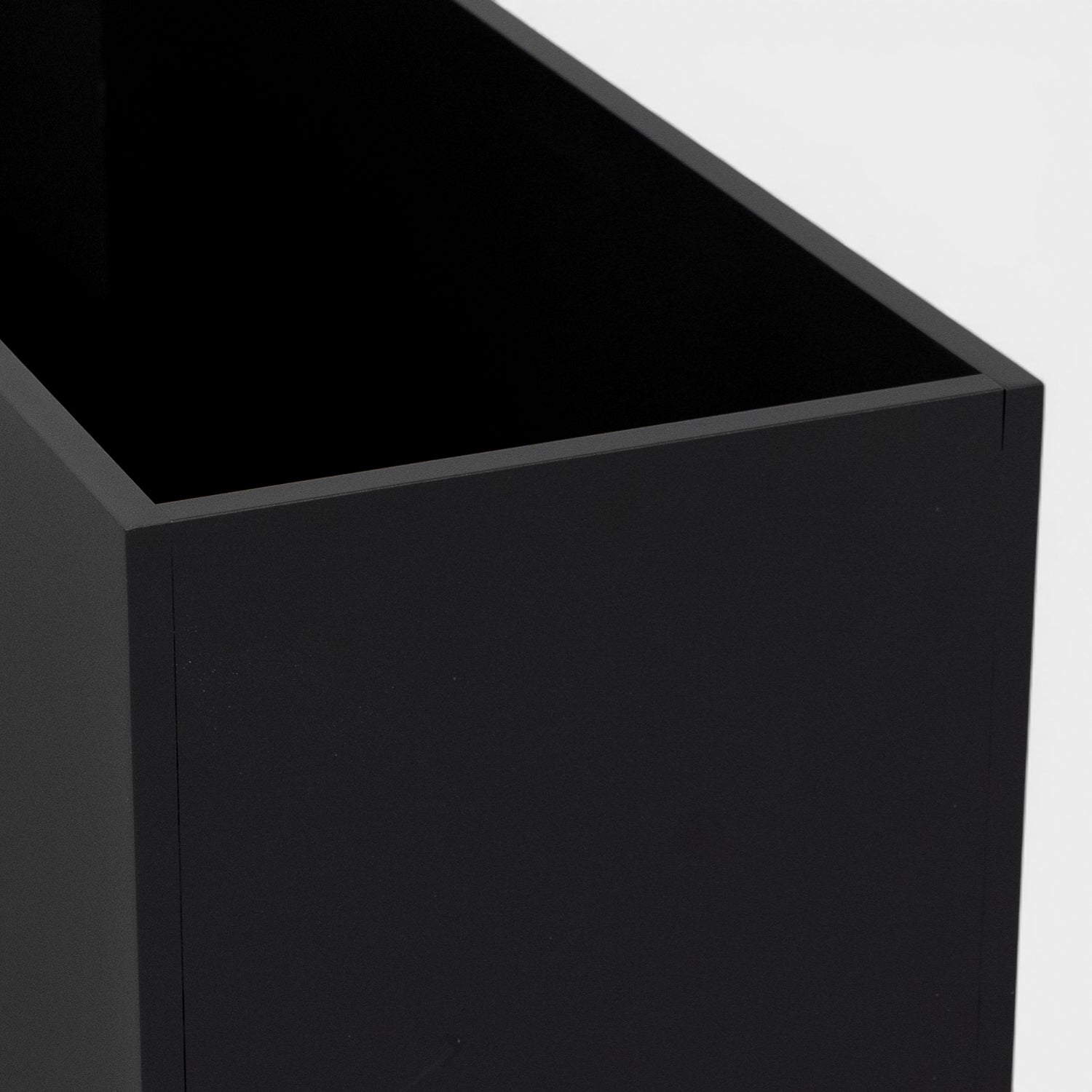 Hudson Metal 44" Rectangular Planter w/ Wheels - Matte Black