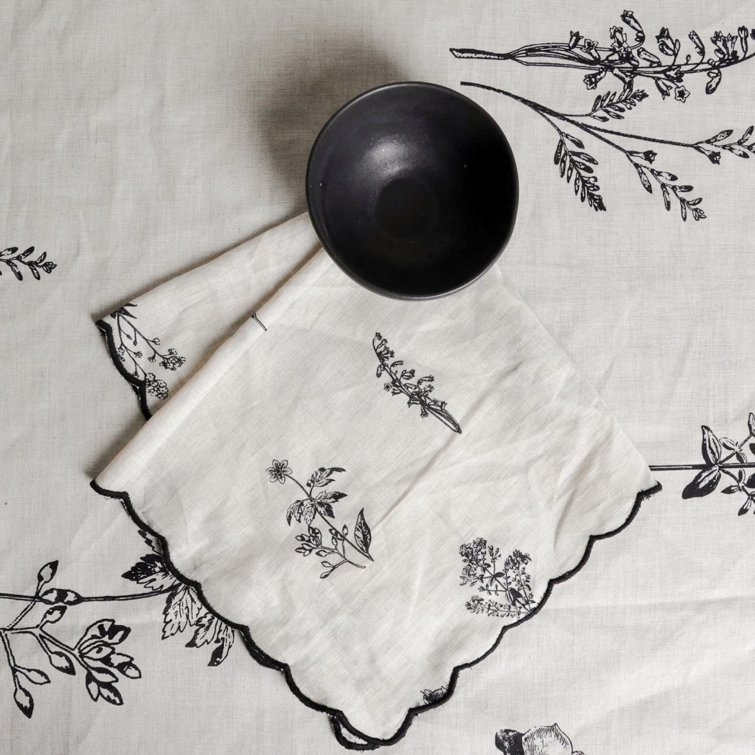 Scallop Fleur Cotton Napkins (Set of 4)