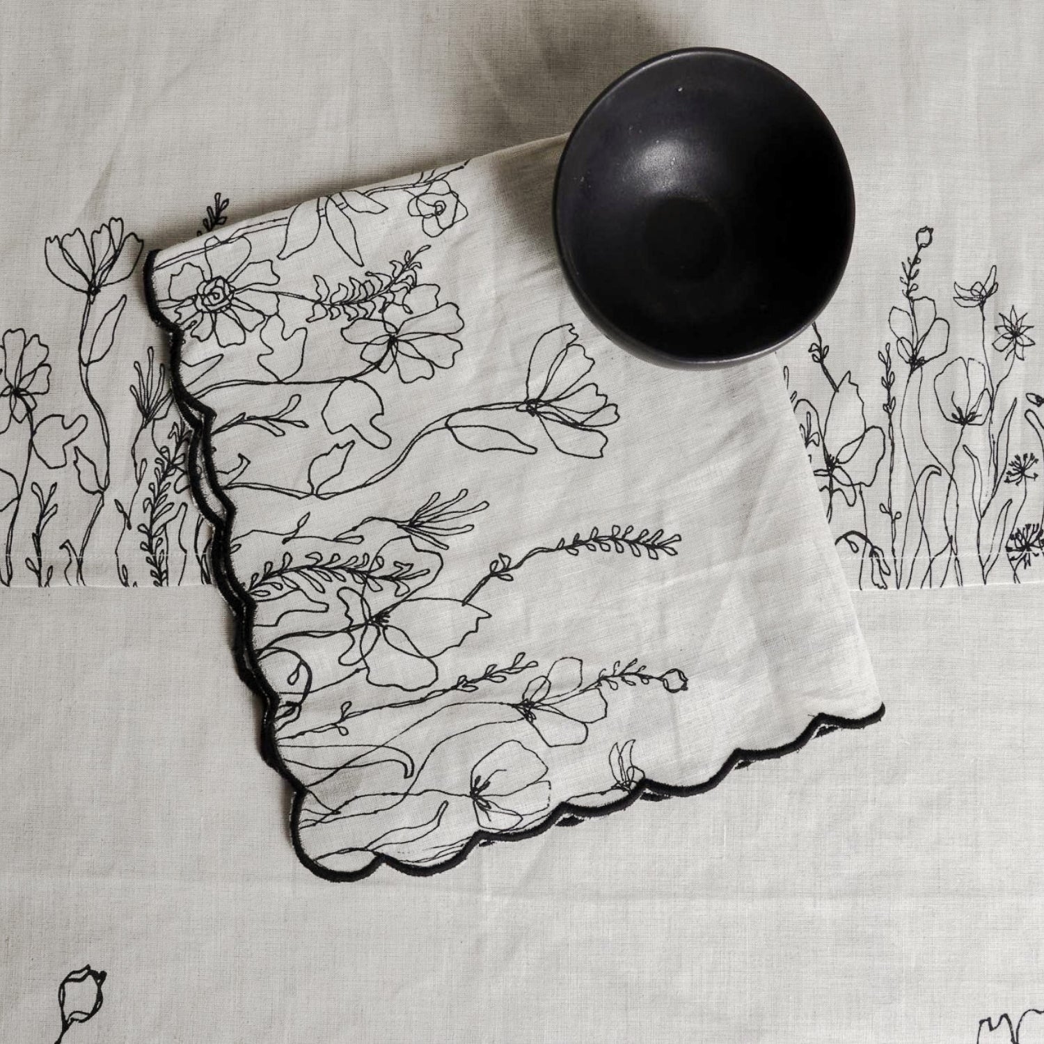 Scallop Flora Fields Cotton Napkins (Set of 4)