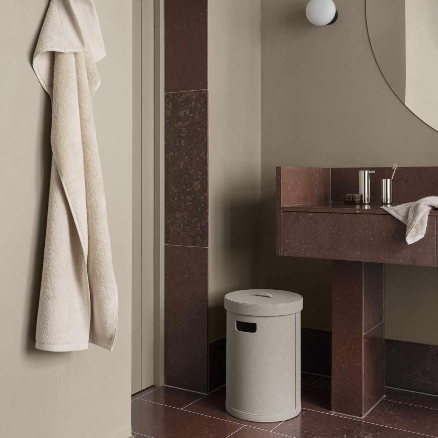 Faux Suede 50L Storage Basket W/Lid - Nomad Tan