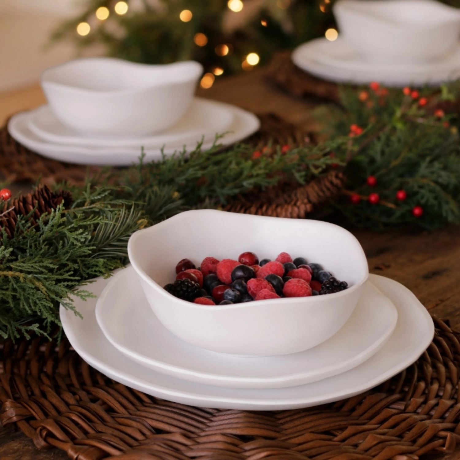 Sculpted Round Plate (Set of 4)