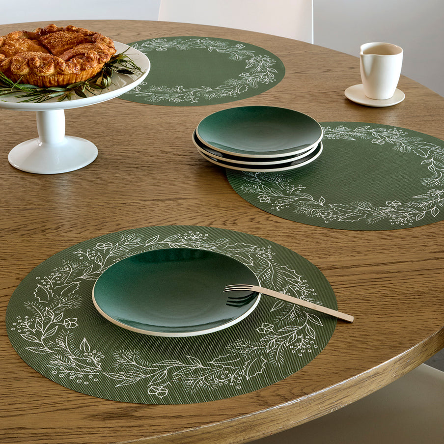 Martha Stewart Round Wreath Placemats (Set of 4)