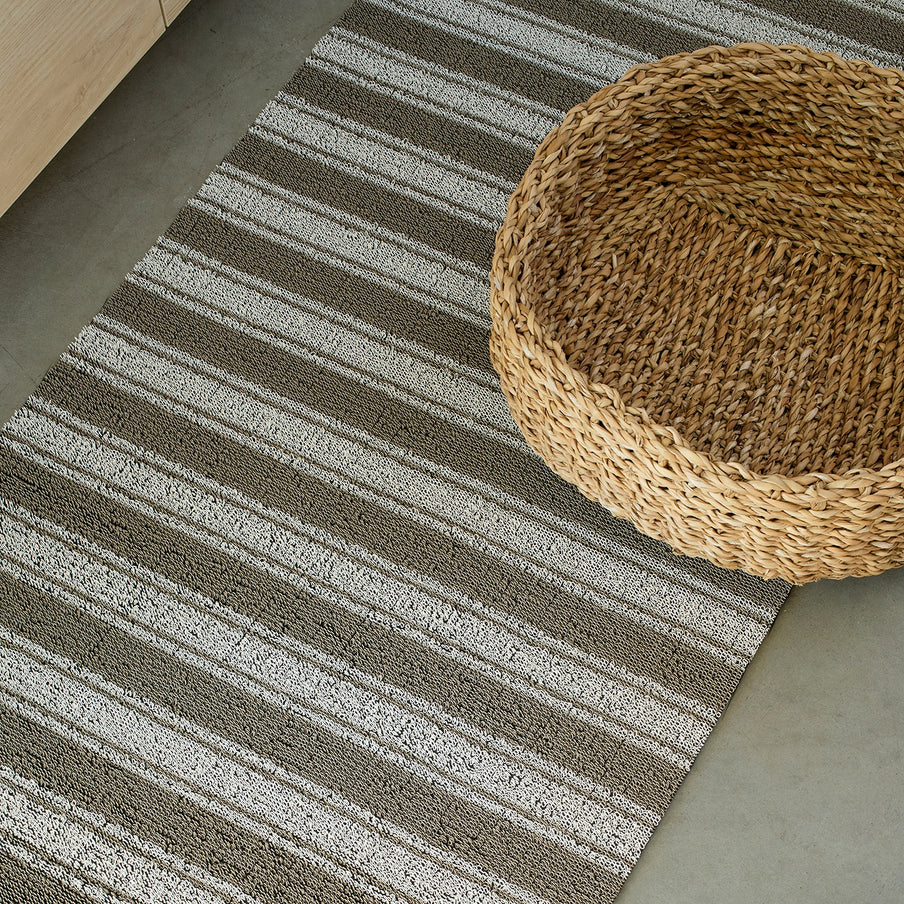 Chilewich Martha Stewart Boardwalk Stripe Shag 2x3 Utility Mat - Walnut