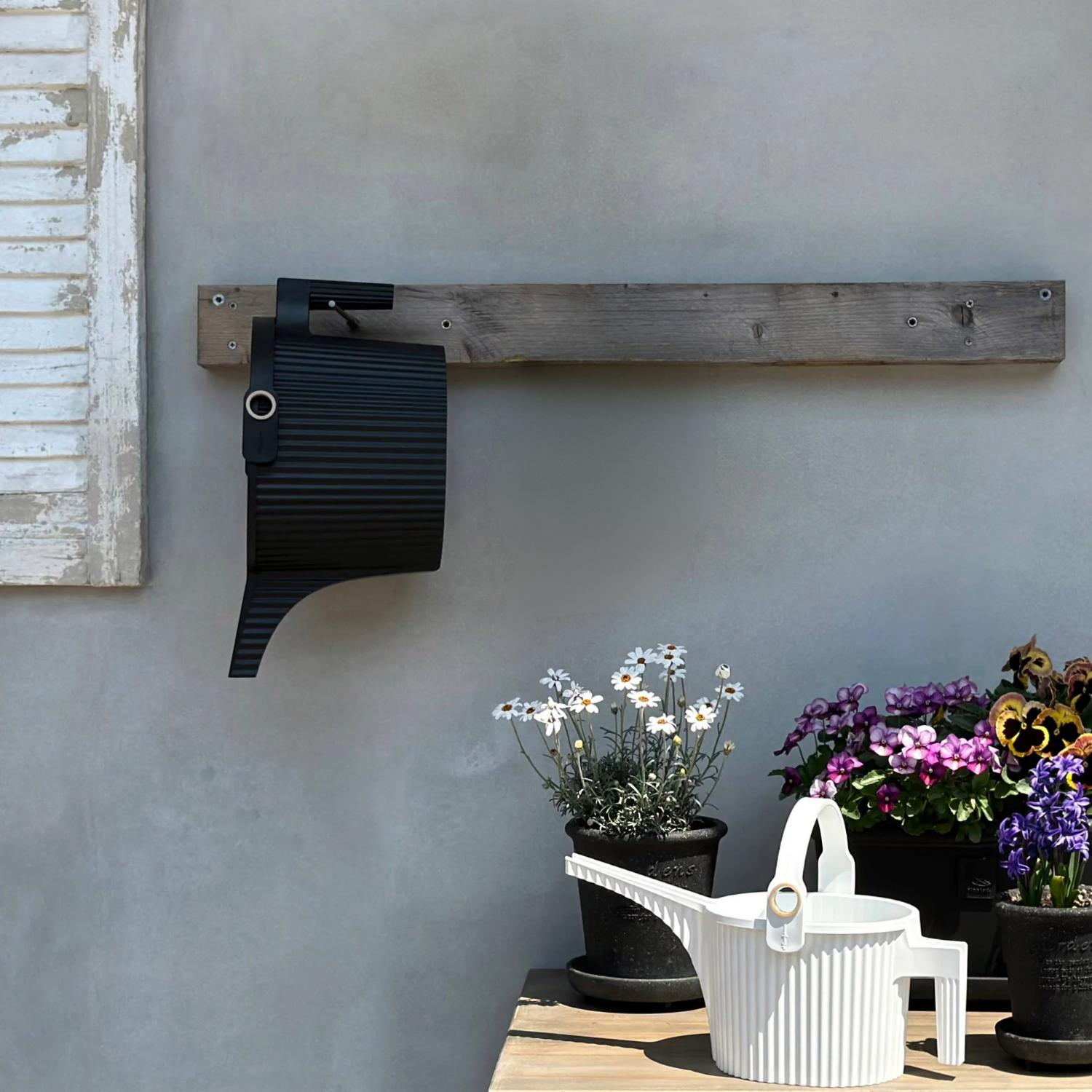 Hachiman Garden 5L Watering Can - Black