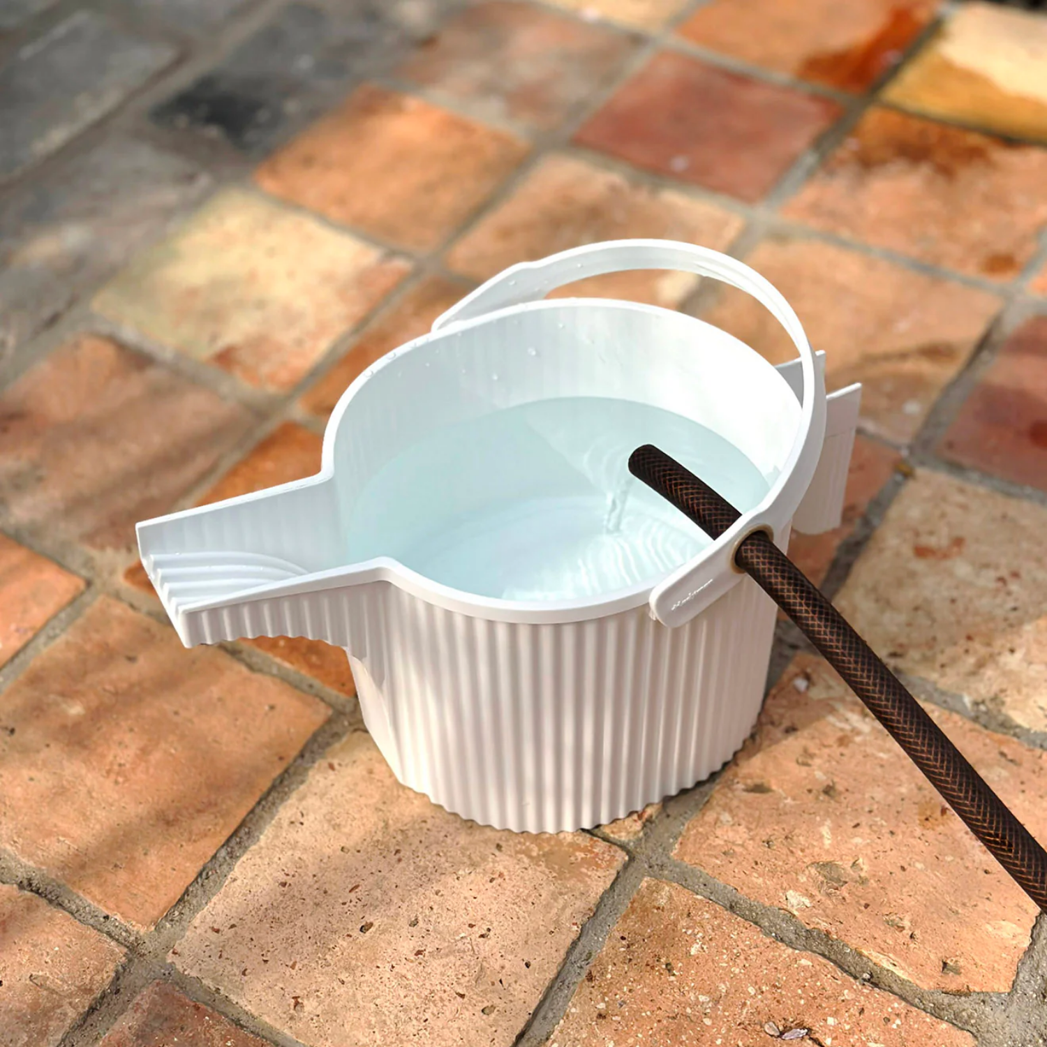 Hachiman Garden 5L Watering Can - White