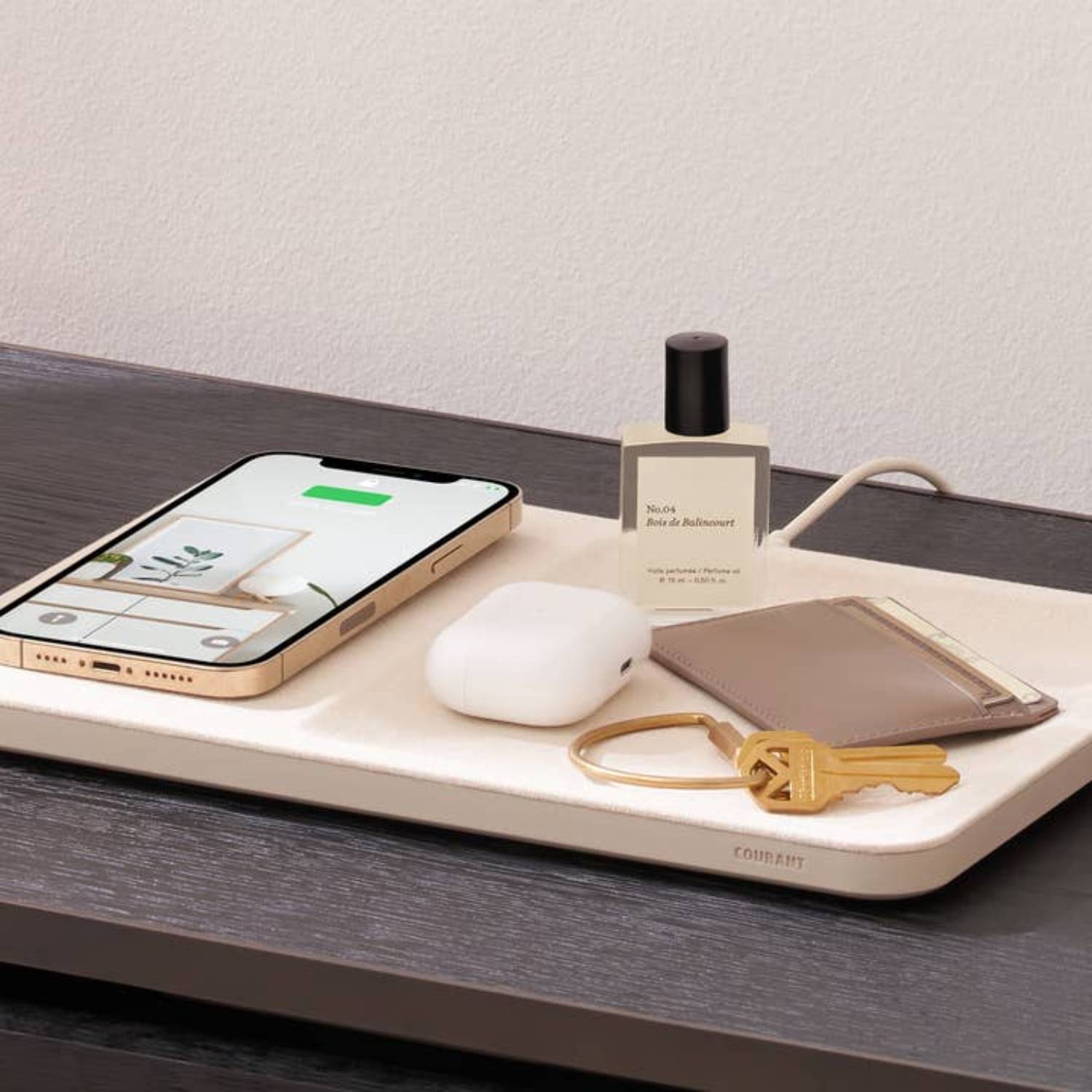 Magnetic Wireless Natural Linen Charger w/Tray