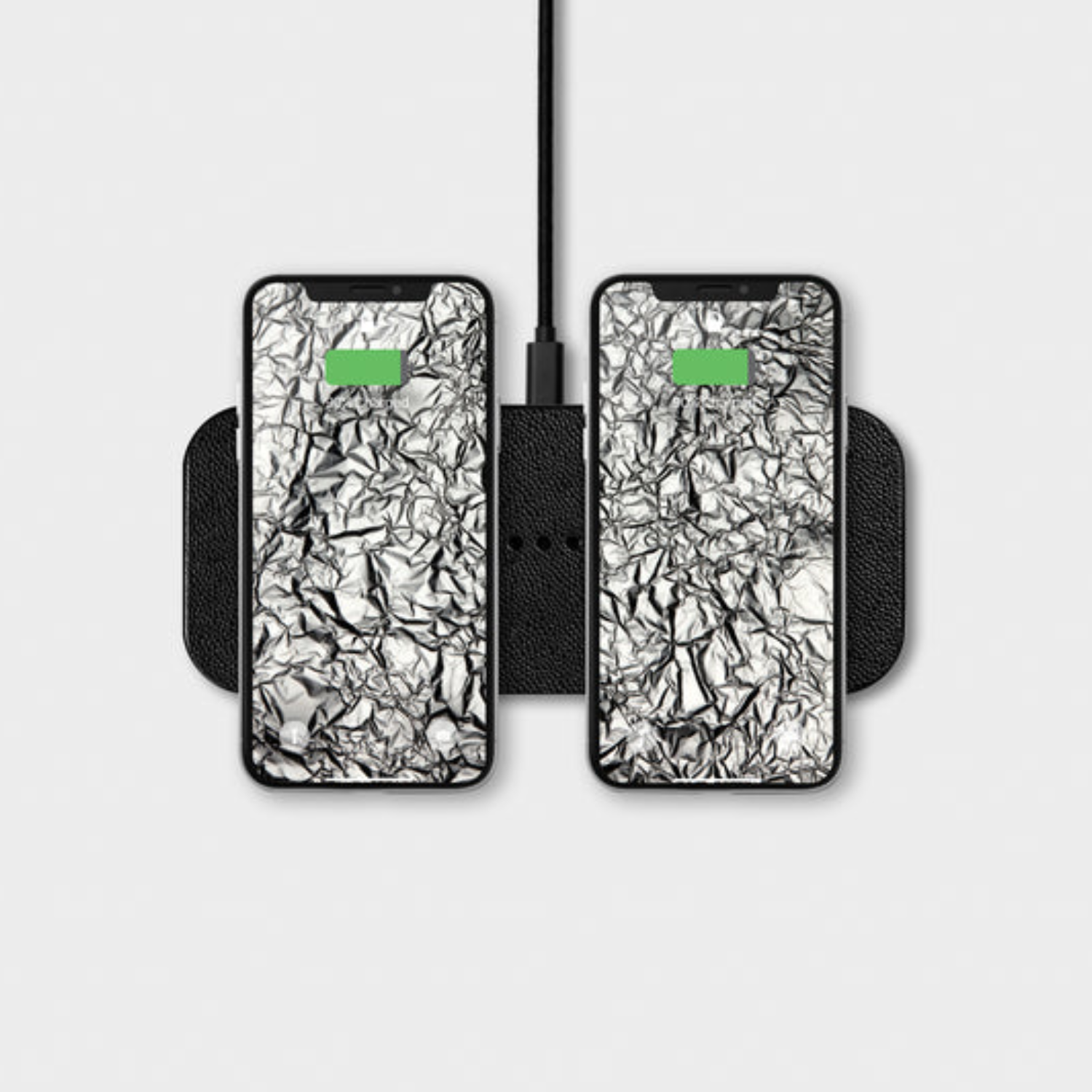 Magnetic Dual Wireless Charger - Black Leather