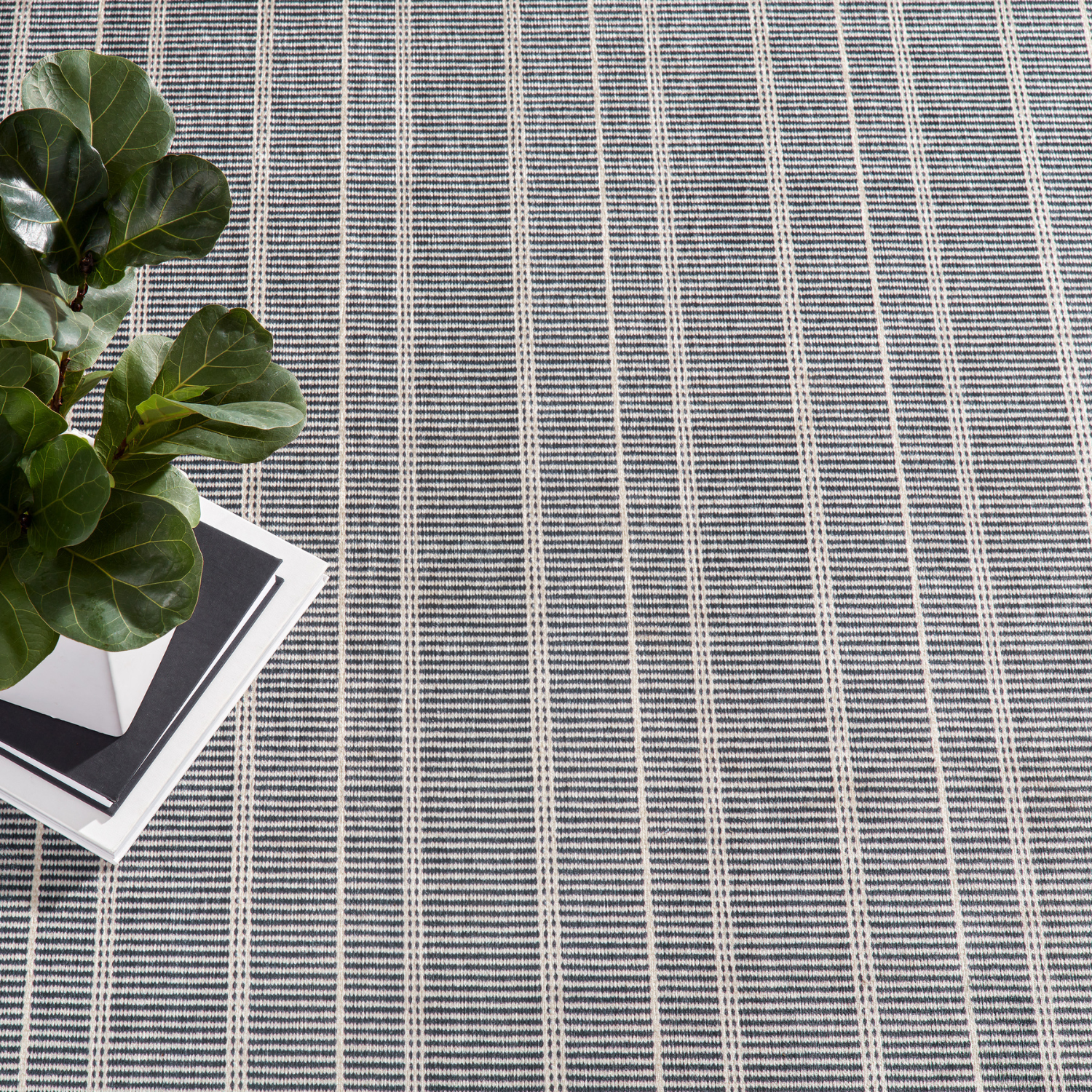 Dash & Albert Samson Black Washable Rug