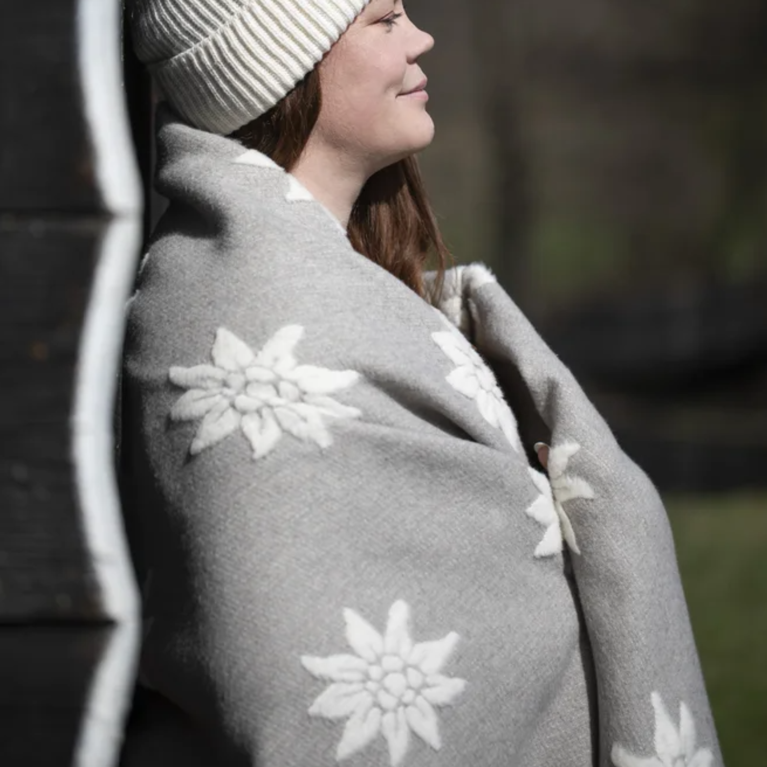 Blushing Blooms Ecru/Grey Throw Blanket