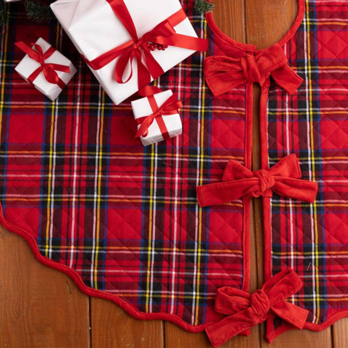 Red Plaid Highland Holiday Quilted Tree Skirt