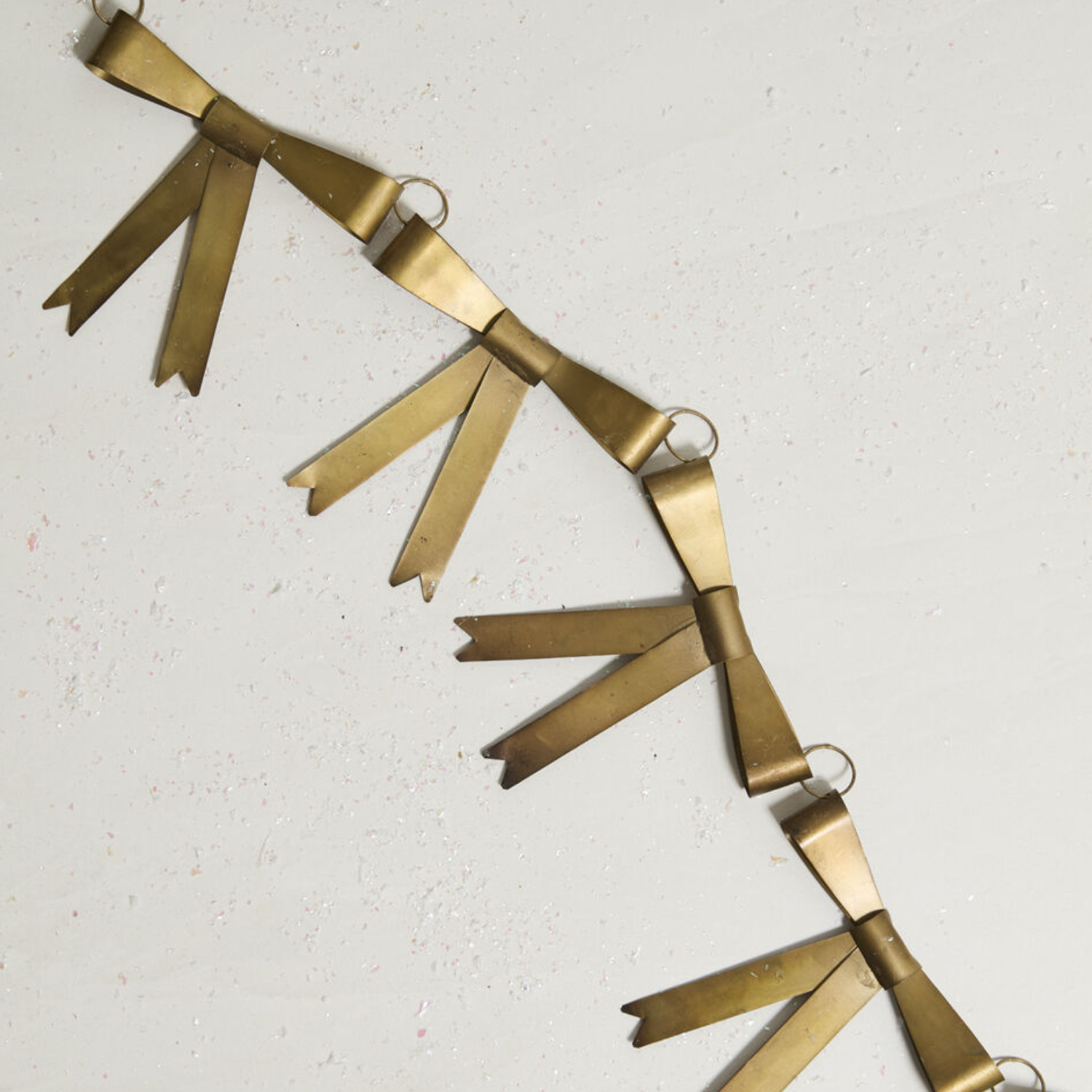 Brassy Bows Antique Gold Garland