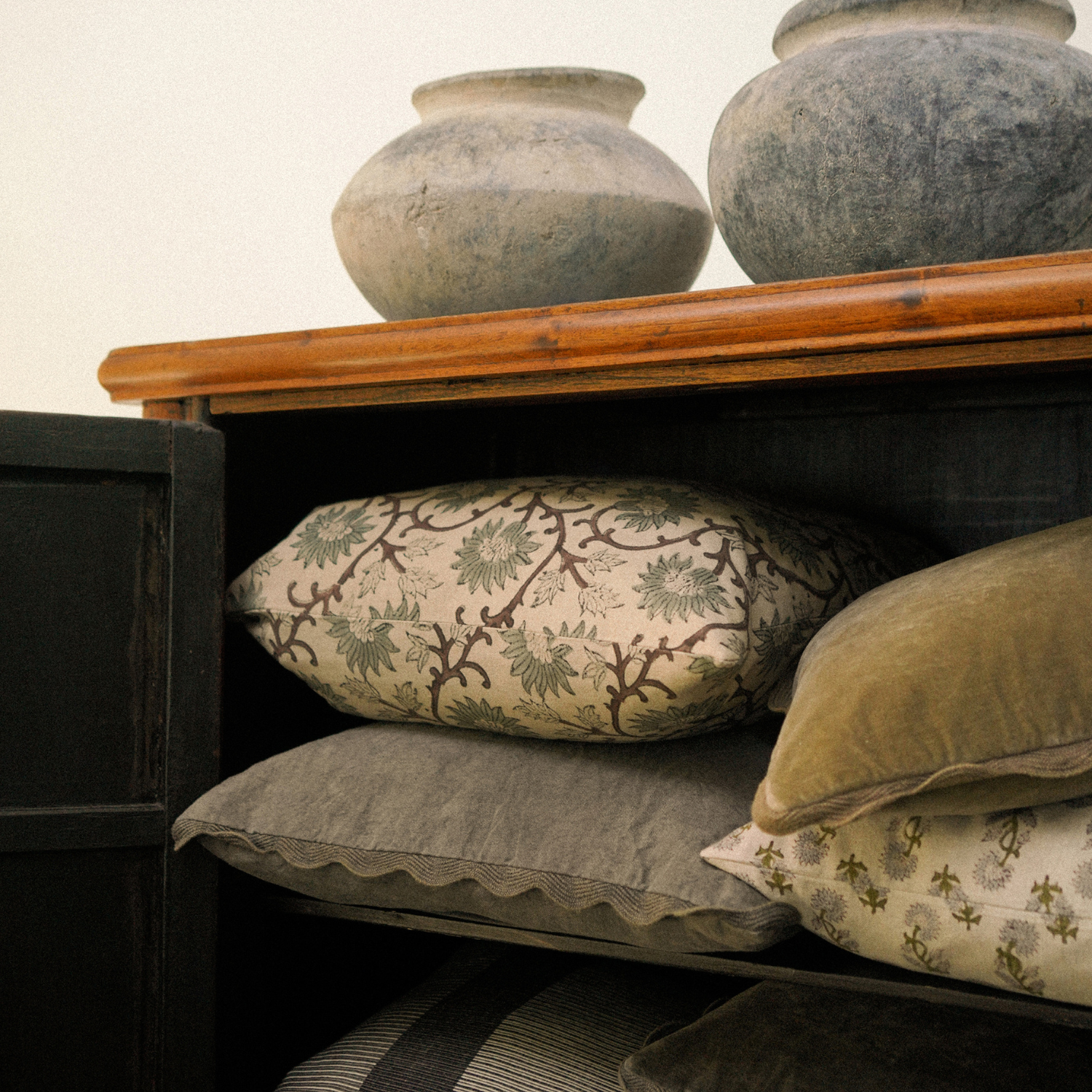 Georgian Toss Pillow