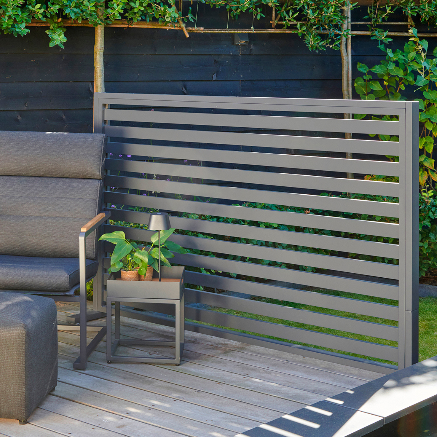 Lava Low 49" Outdoor Privacy Screen