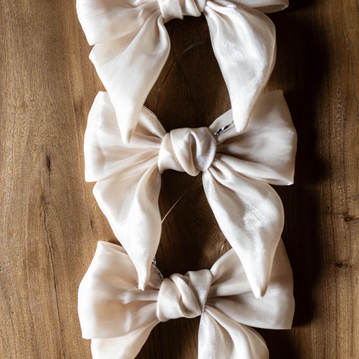 Gauze Winter Cream Bow (Set of 3)