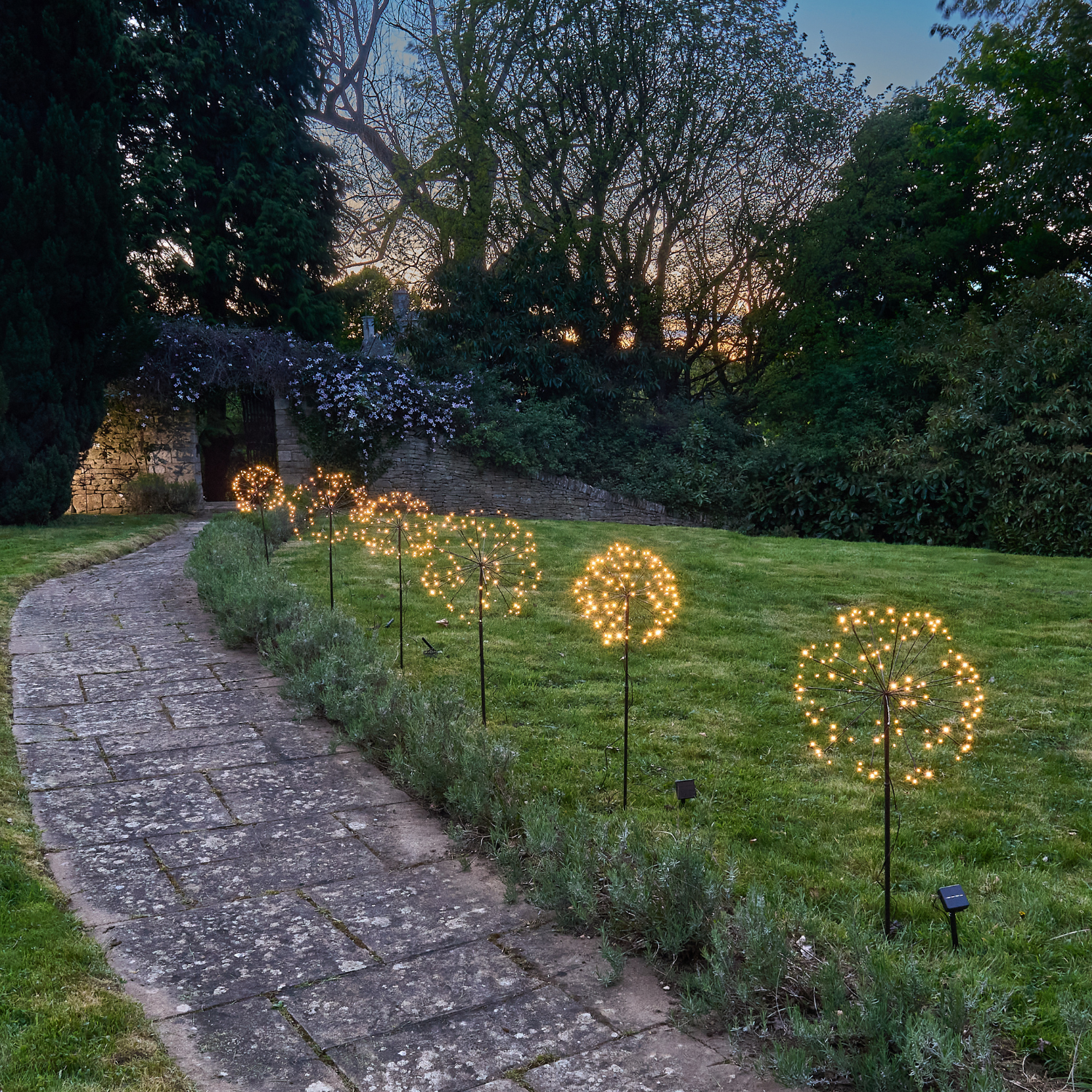 Garden Burst Solar Light - Bronze