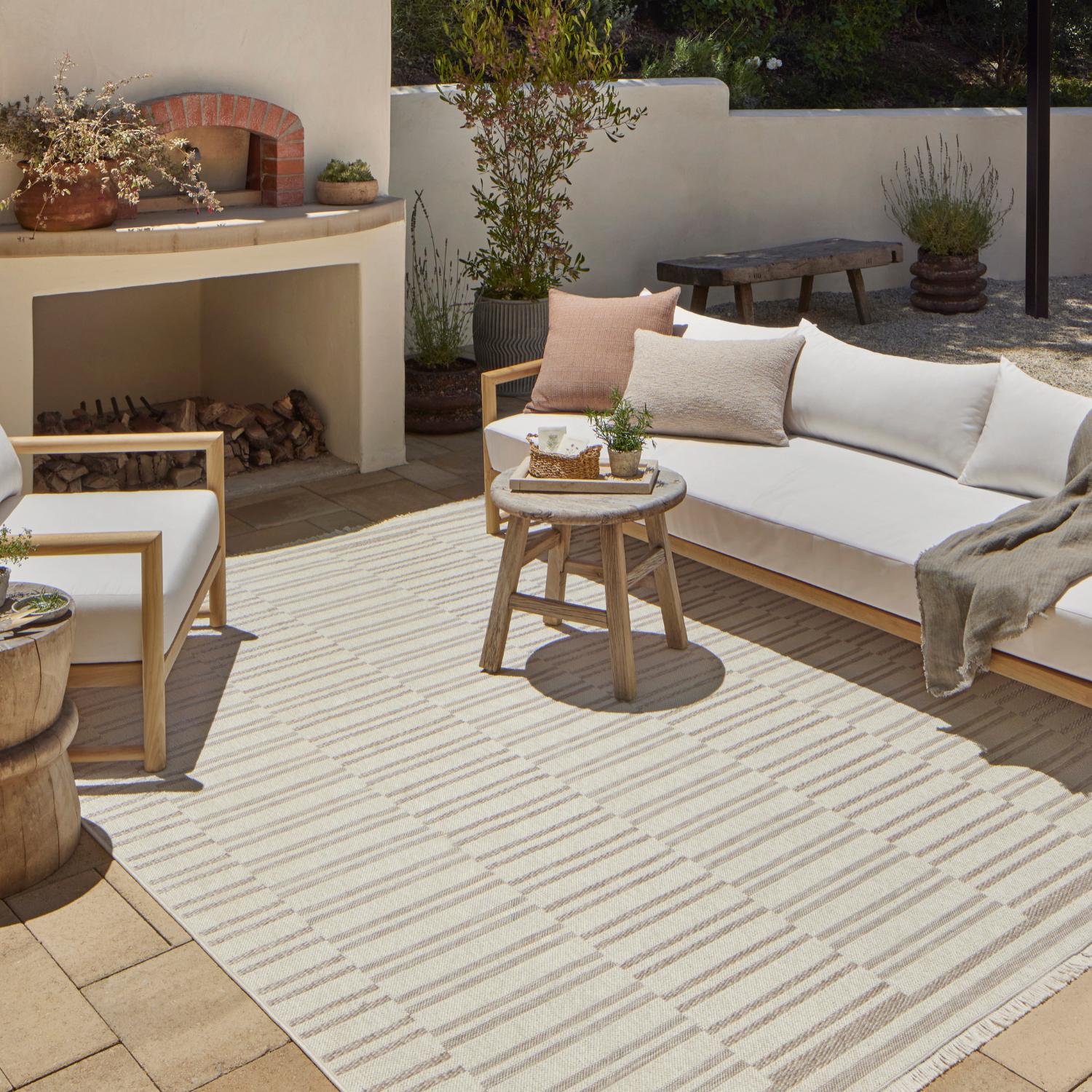 Amber Lewis x Loloi Malibu-03 Ivory/Dove Outdoor Rug