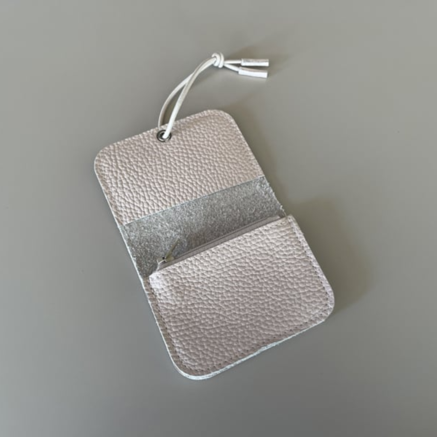 Knot Mini Leather Wallet - Shell