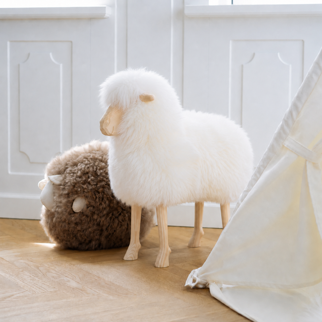 Shaggy Sven Wool Standing Sheep