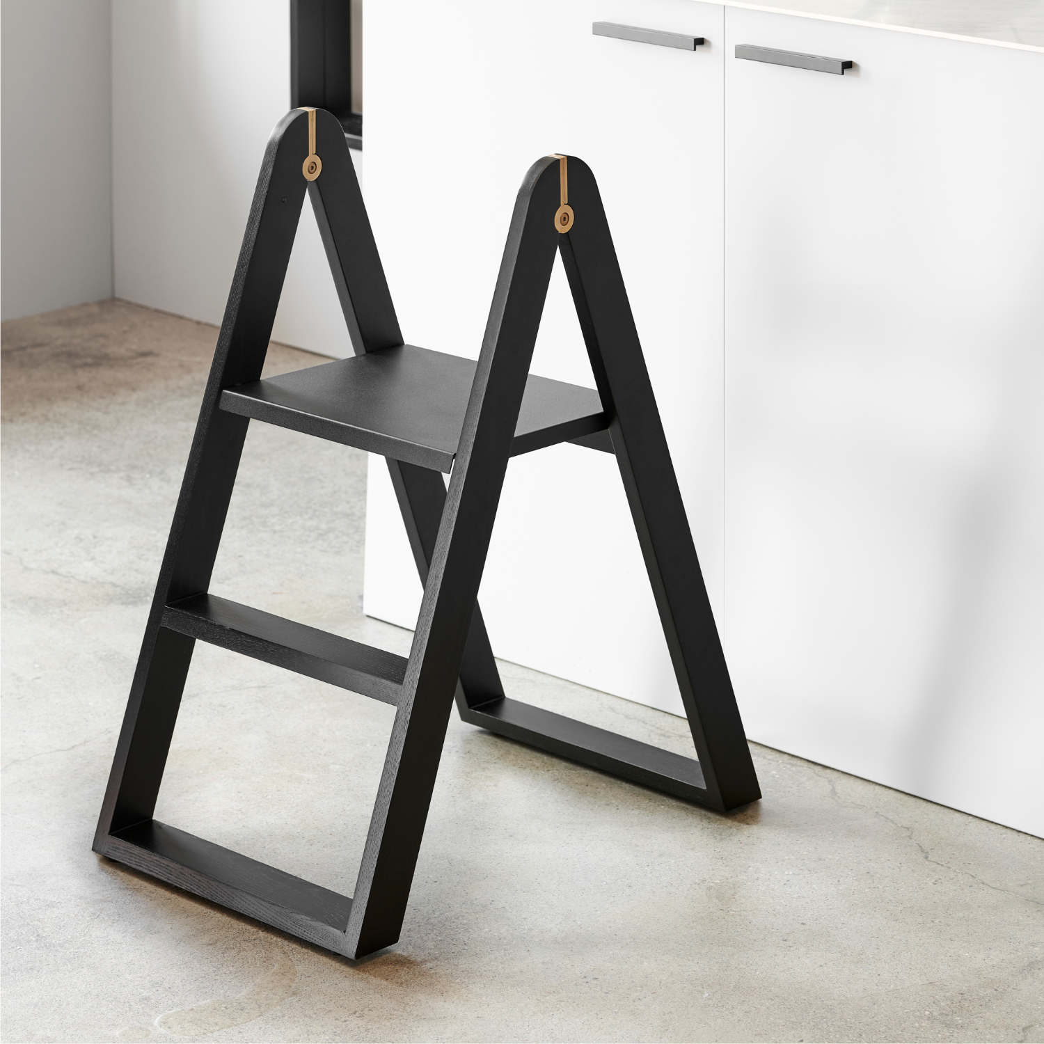 Reach Black 28.5" Step Ladder