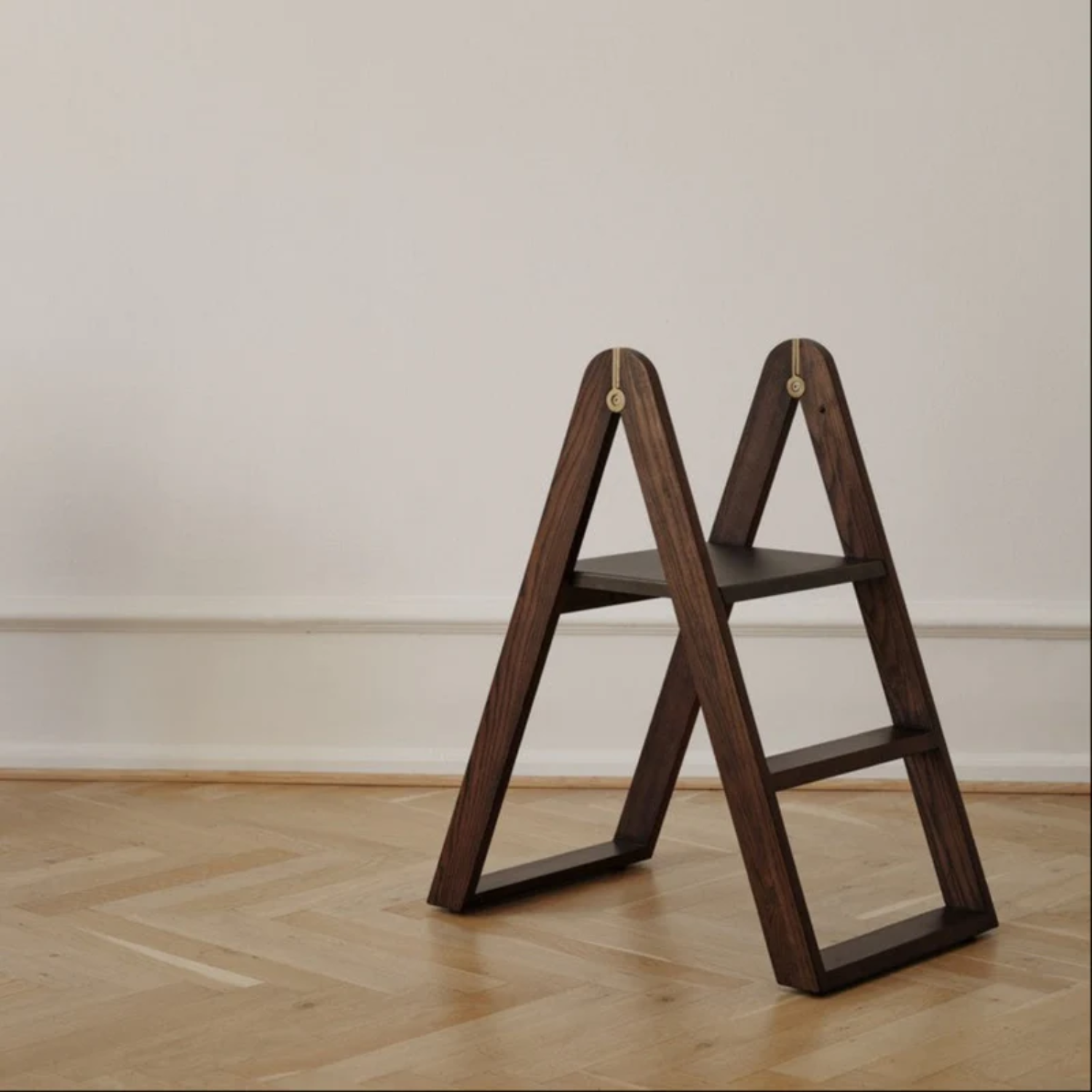 Reach Ash 28.5" Step Ladder