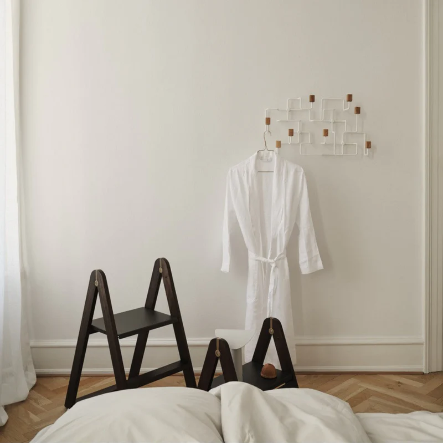 Reach Ash 28.5" Step Ladder