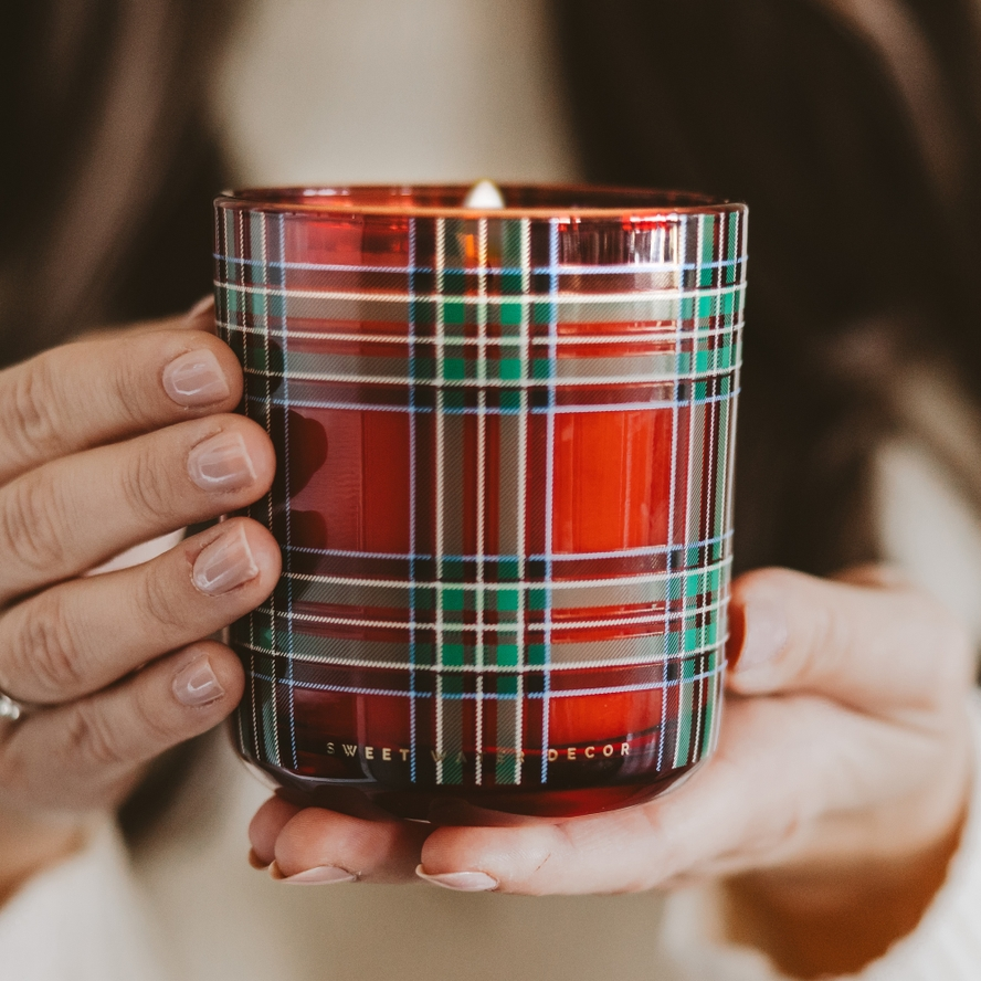 Warm & Cozy Red Plaid Christmas 12oz Soy Candle | Orange, Cinnamon, Clove, Pine