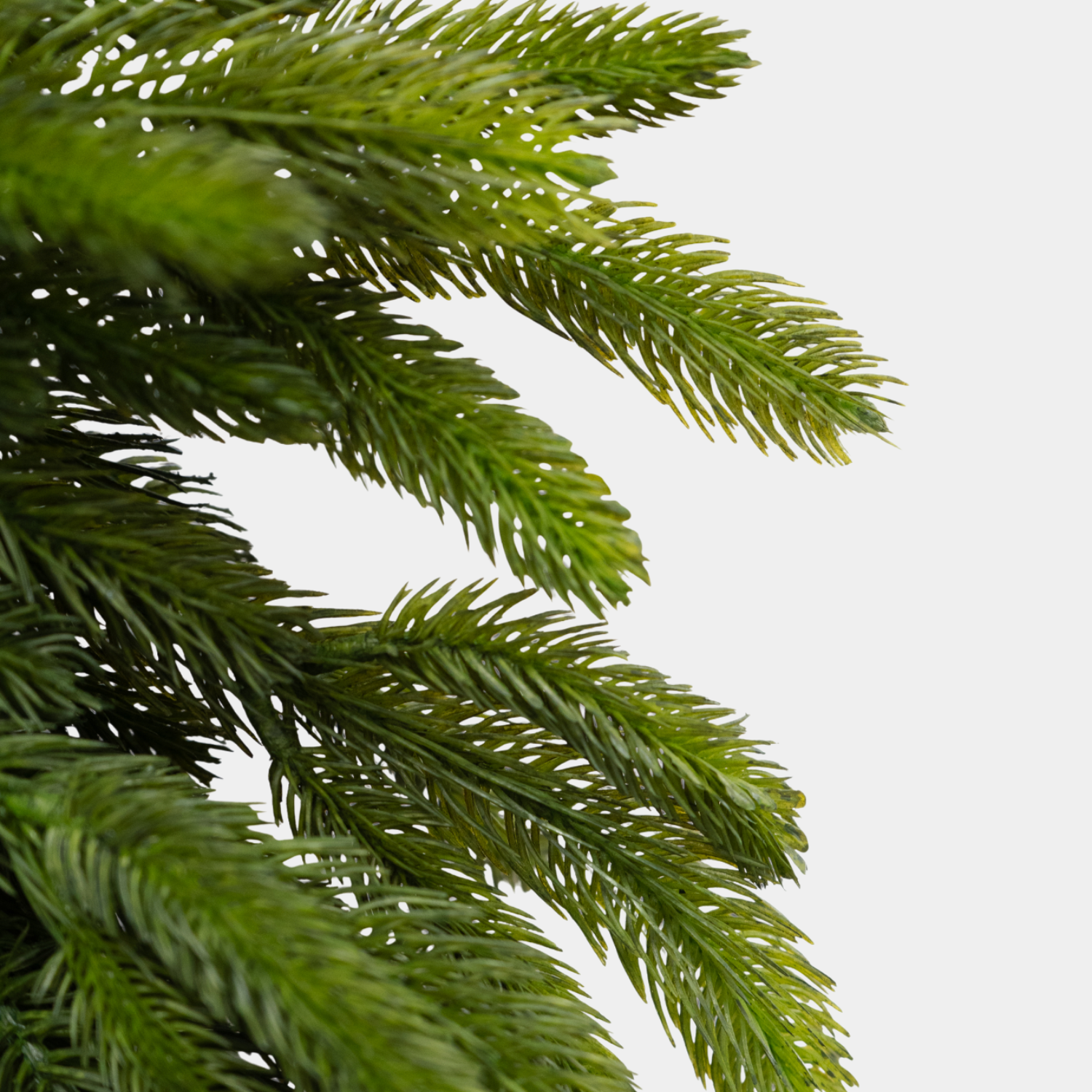 Artificial Real Touch Spruce Indoor/Outdoor 26" Wreath