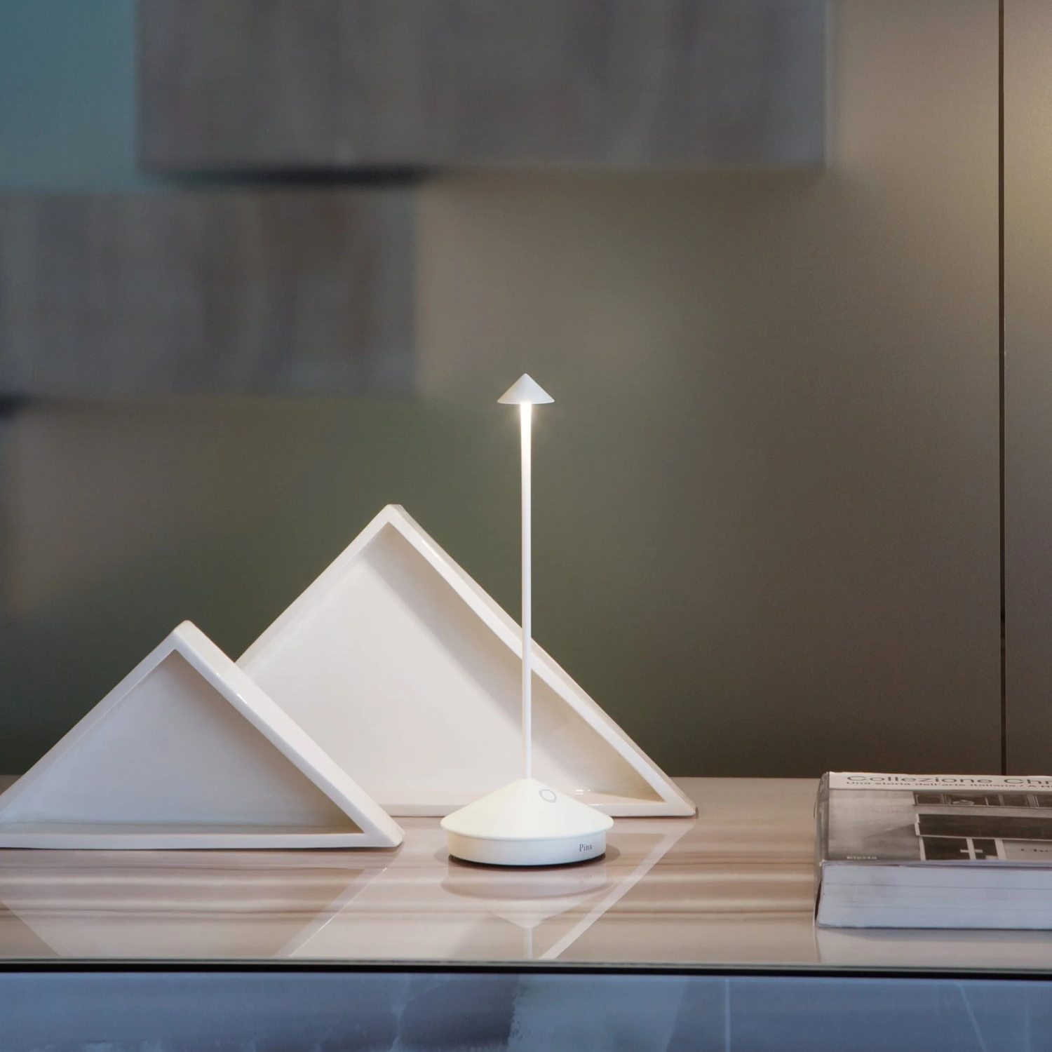 Pina Pro Cordless Indoor/Outdoor Lamp