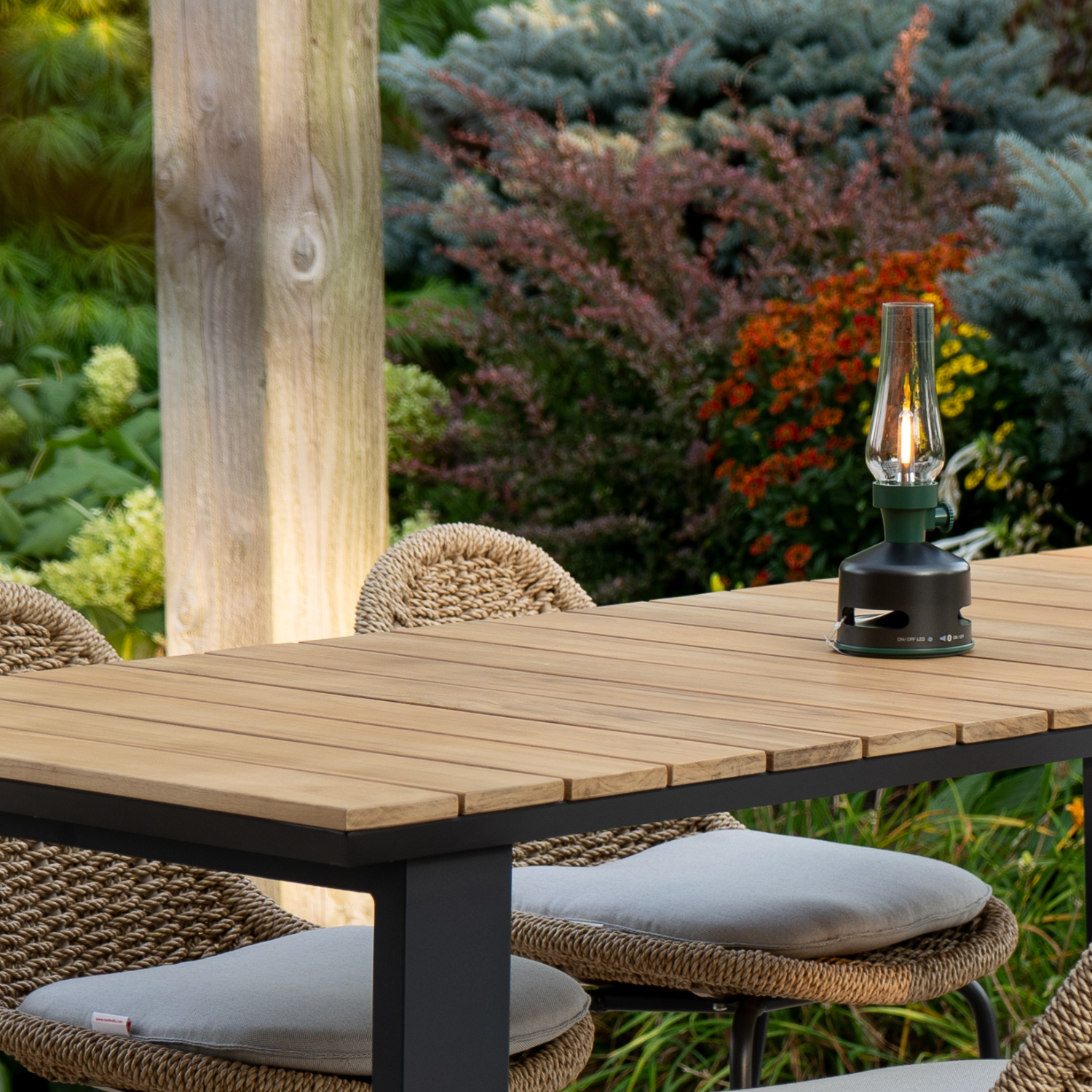 Retro LED Outdoor Lantern w/ Speaker