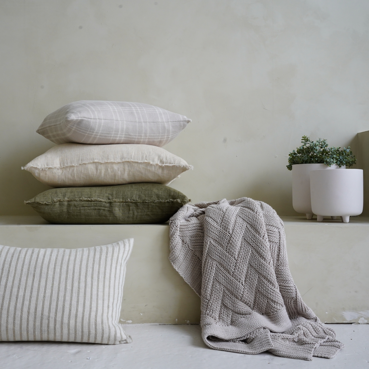 Cambri Kelp Linen Pillow