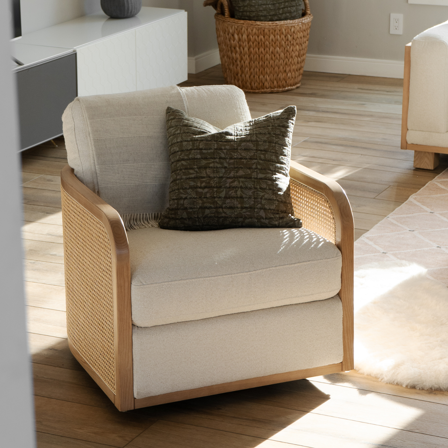 Nassau Swivel Arm Chair - Mellow Ivory