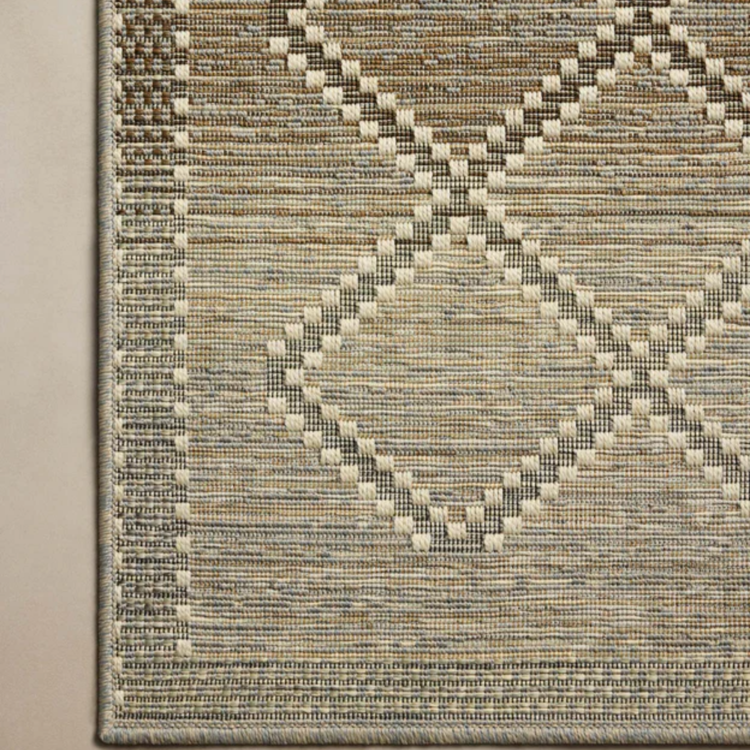 Loloi Saylor Stone/Ivory Outdoor Rug