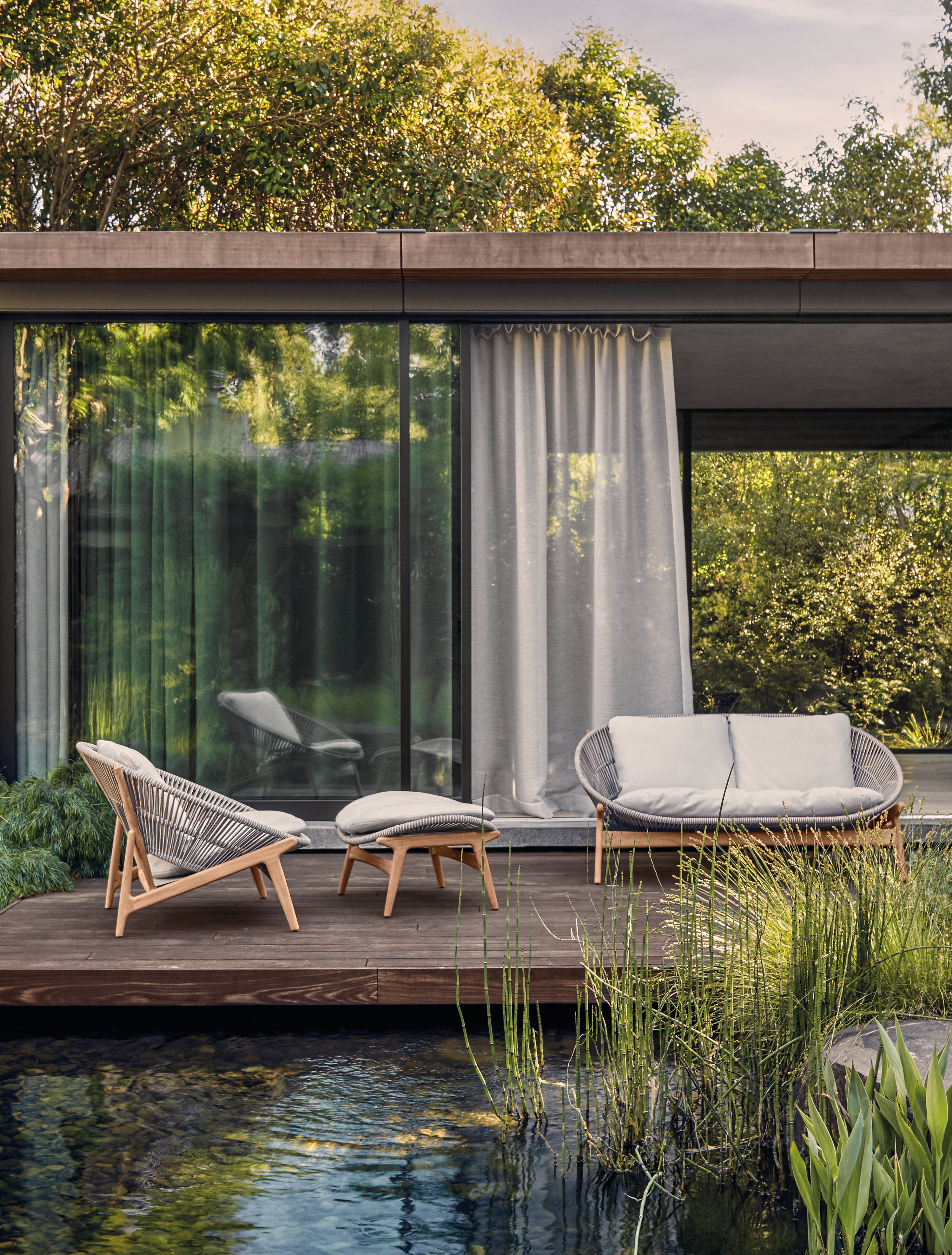 Gloster Bora Ottoman