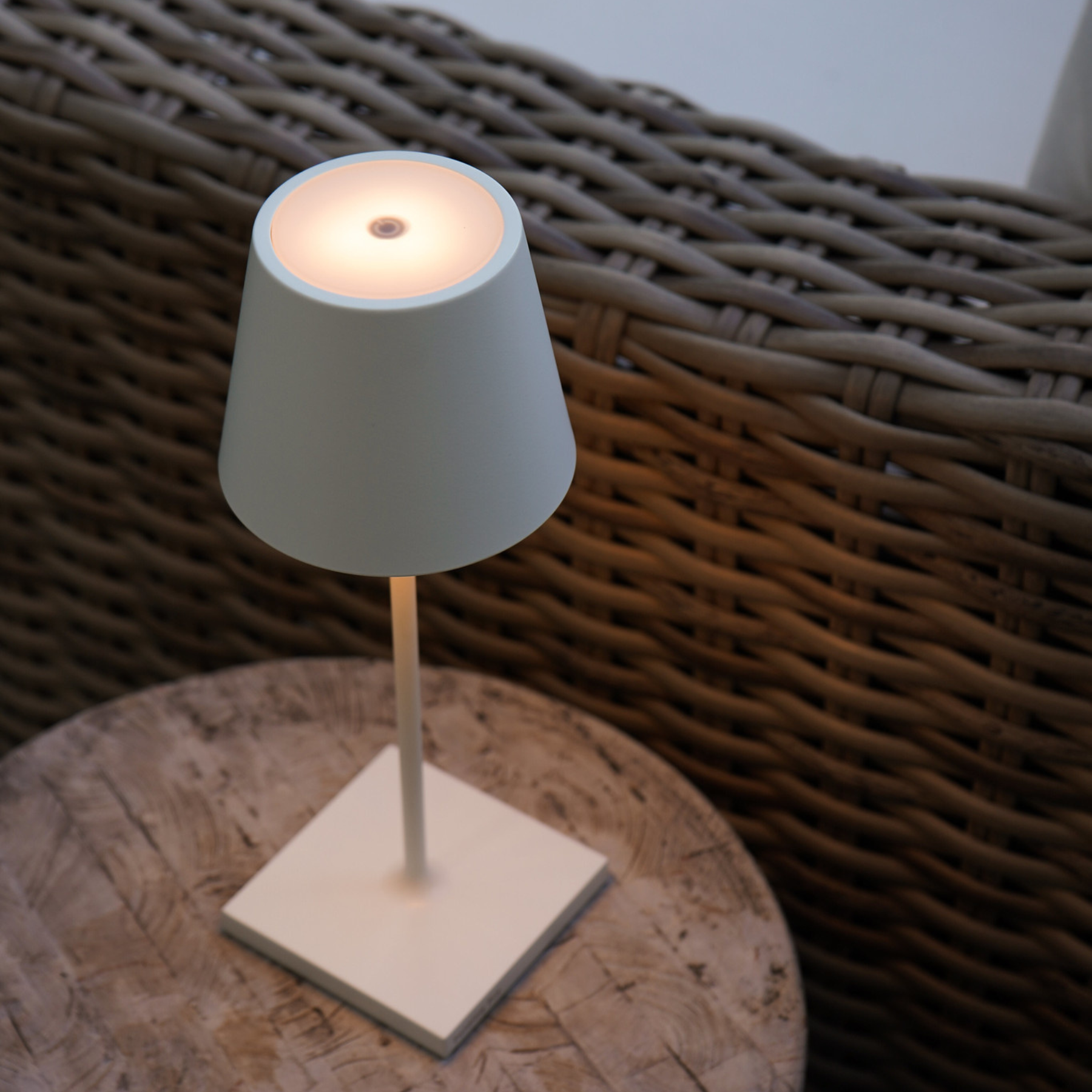 Poldina Pro Cordless Lamp - White