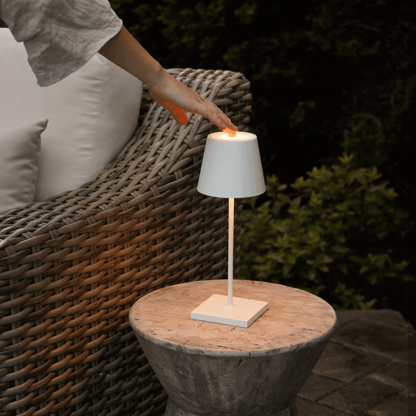 Poldina Pro Cordless Lamp - White