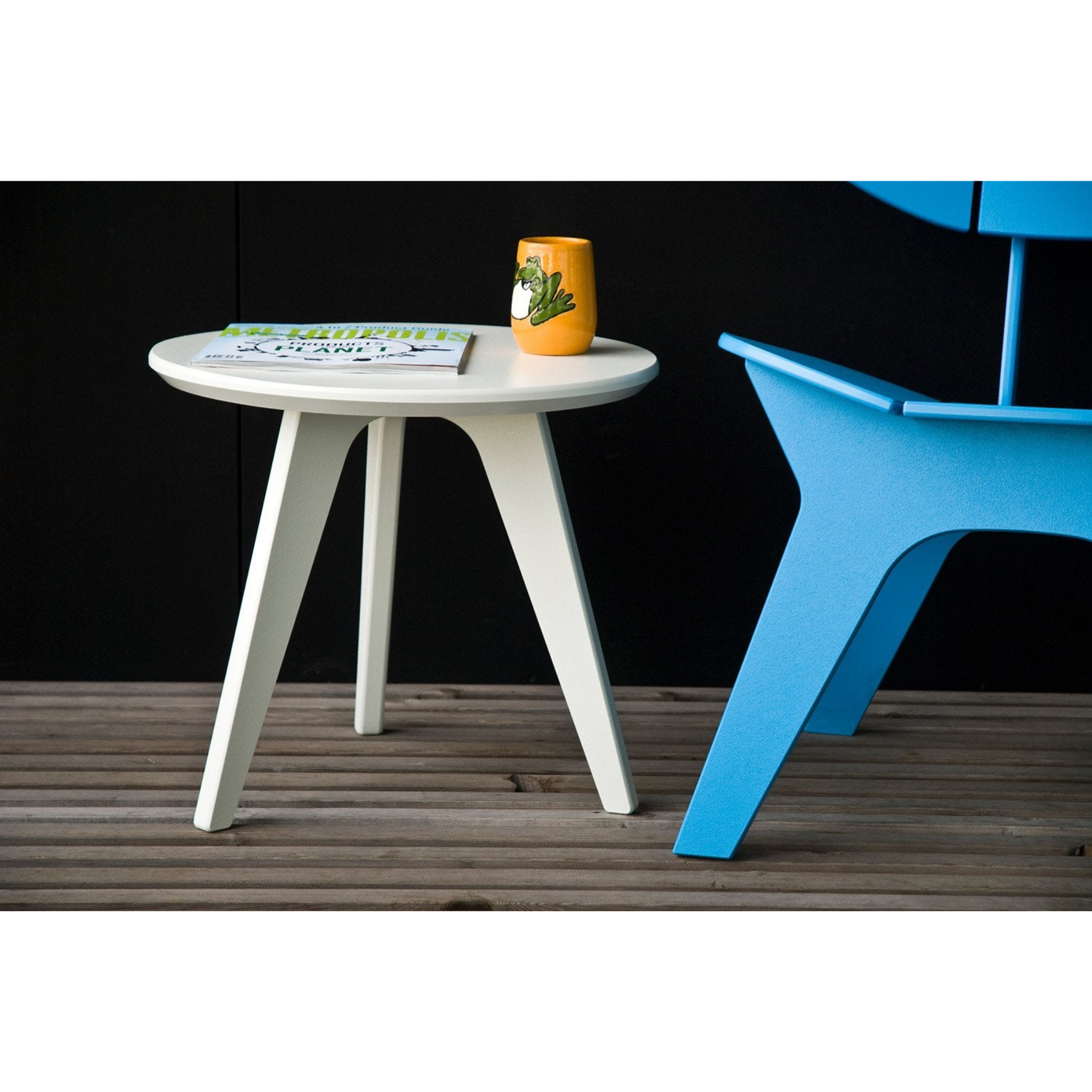 Loll Satellite 18" Round End Table