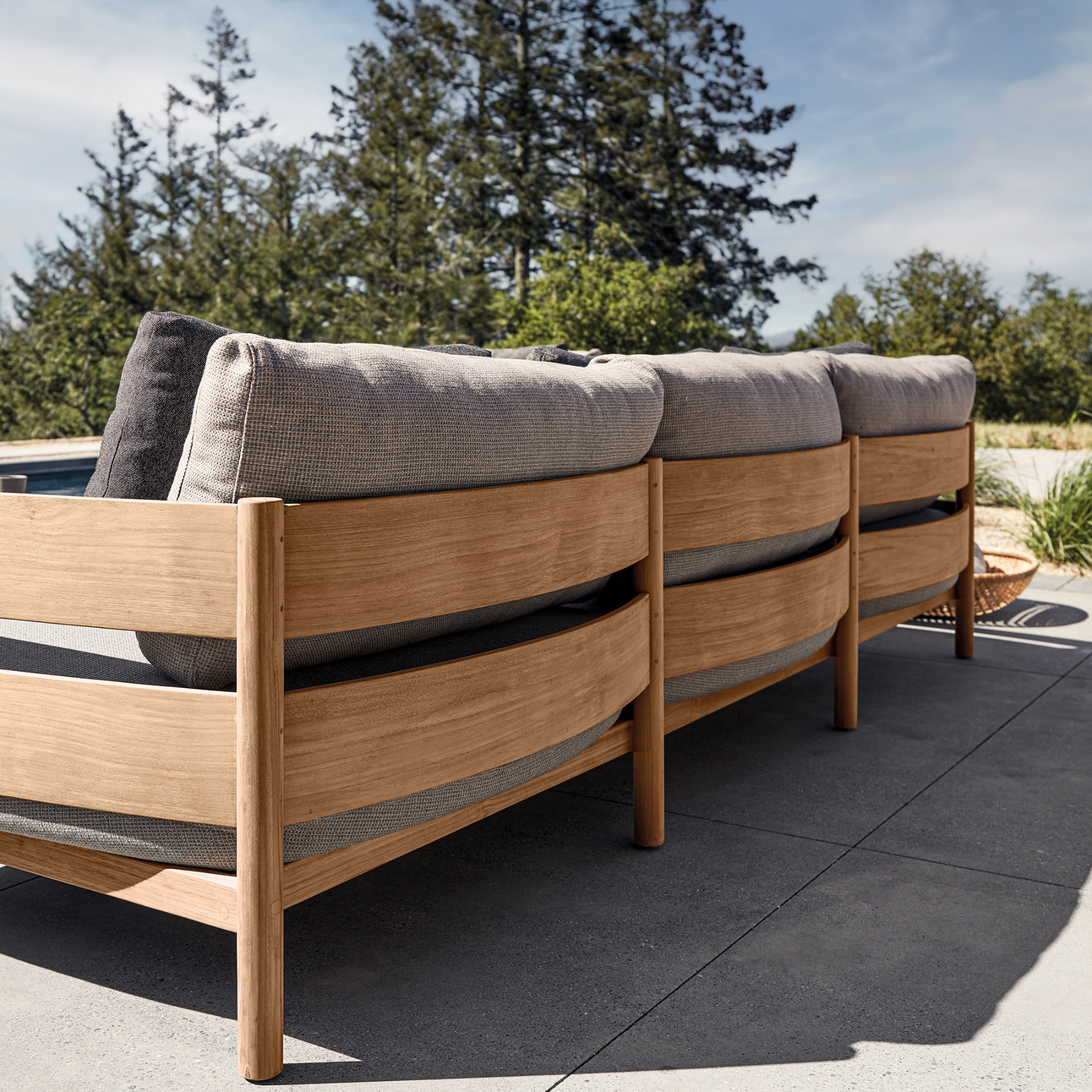 Gloster Haven 2-Seater Sofa