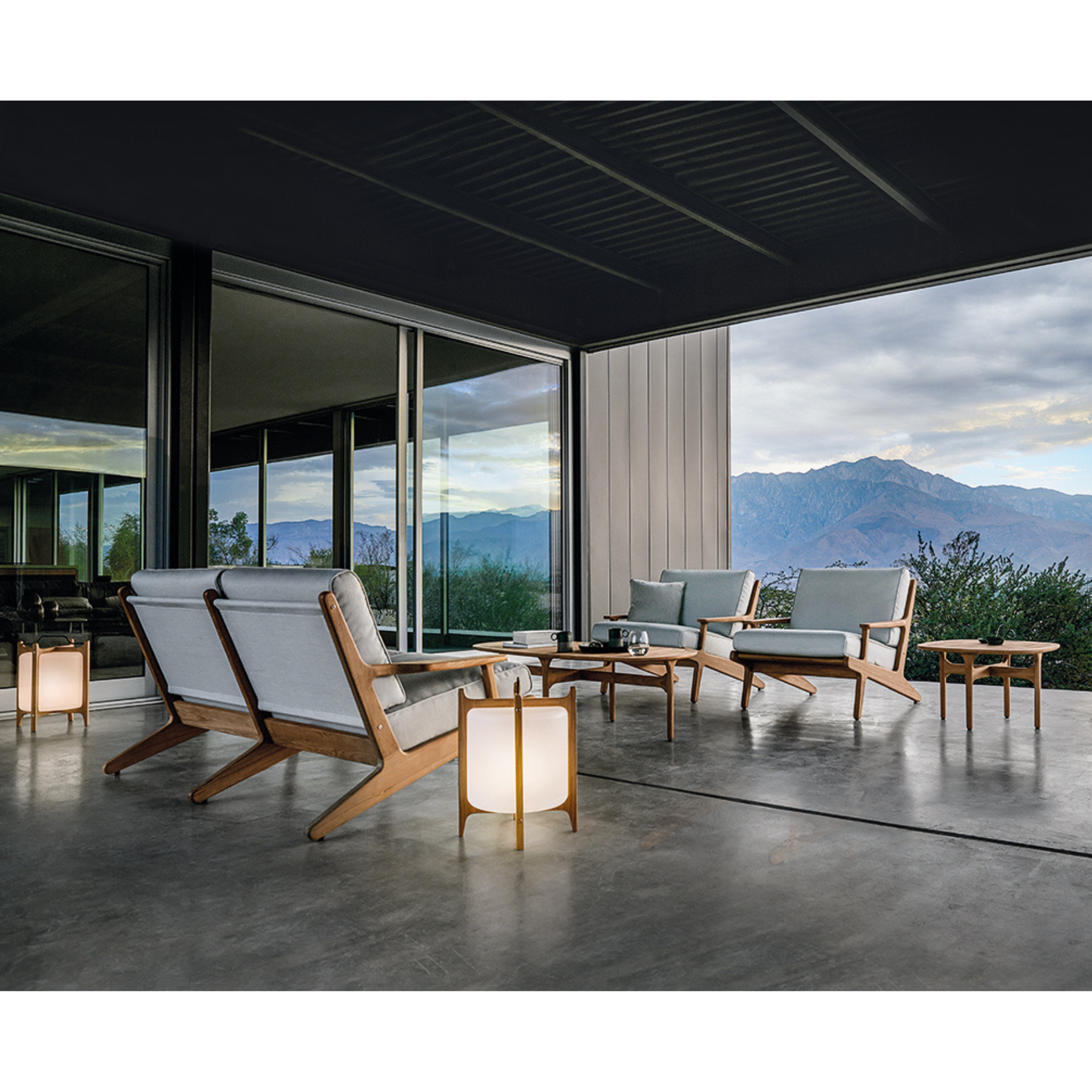 Gloster Bay Loveseat