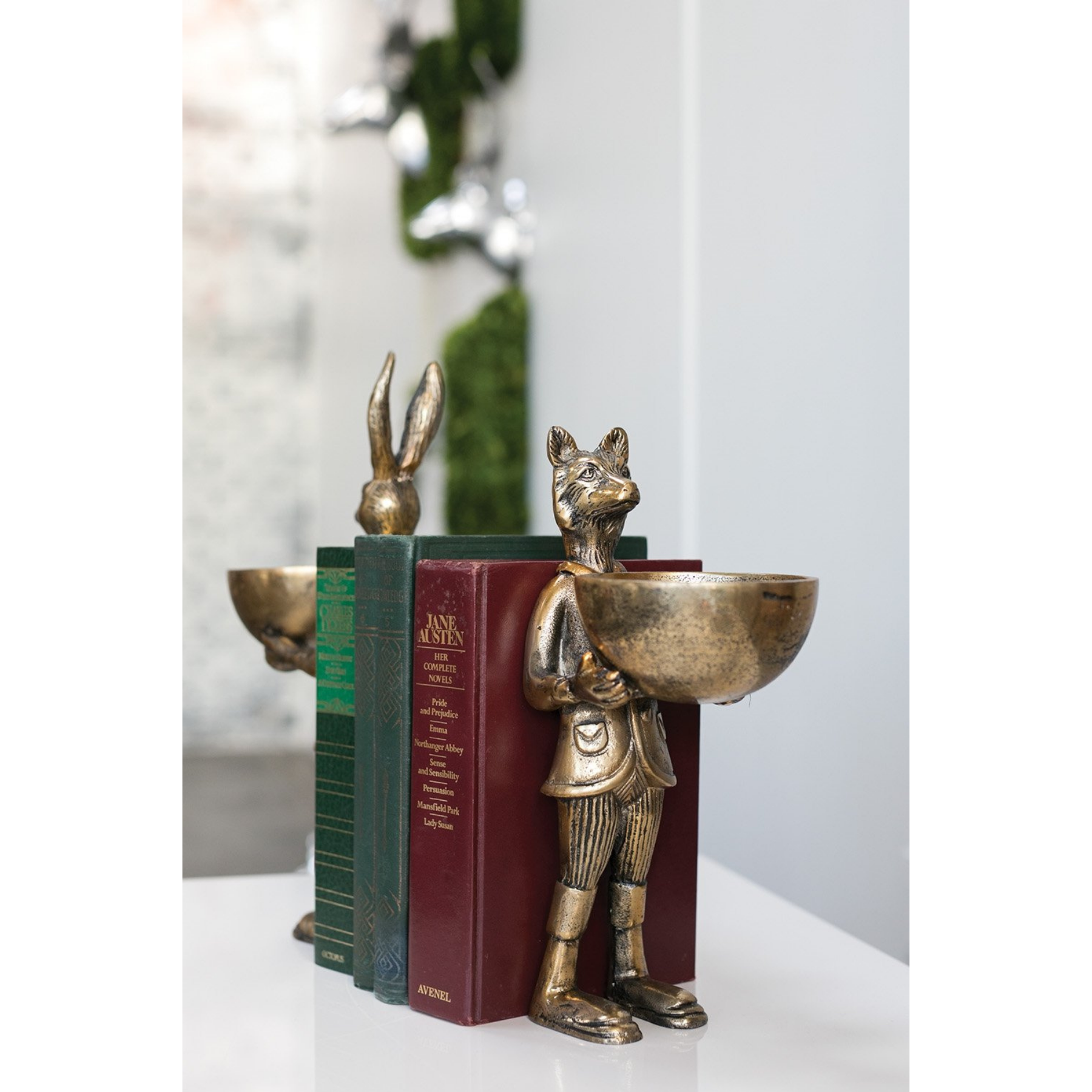 Whimsical Eric the Hare Dish Stand