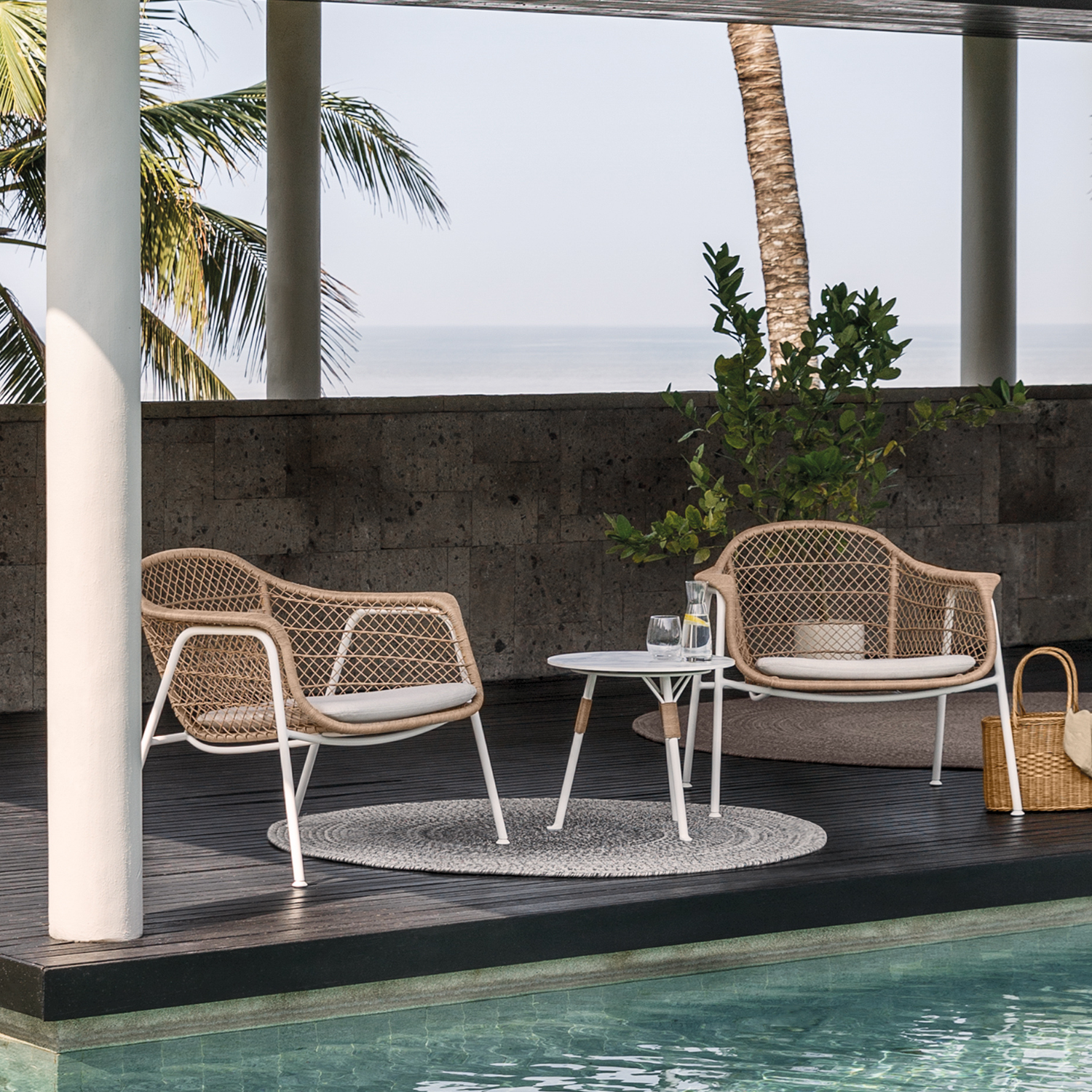 Gloster Fresco Side Table