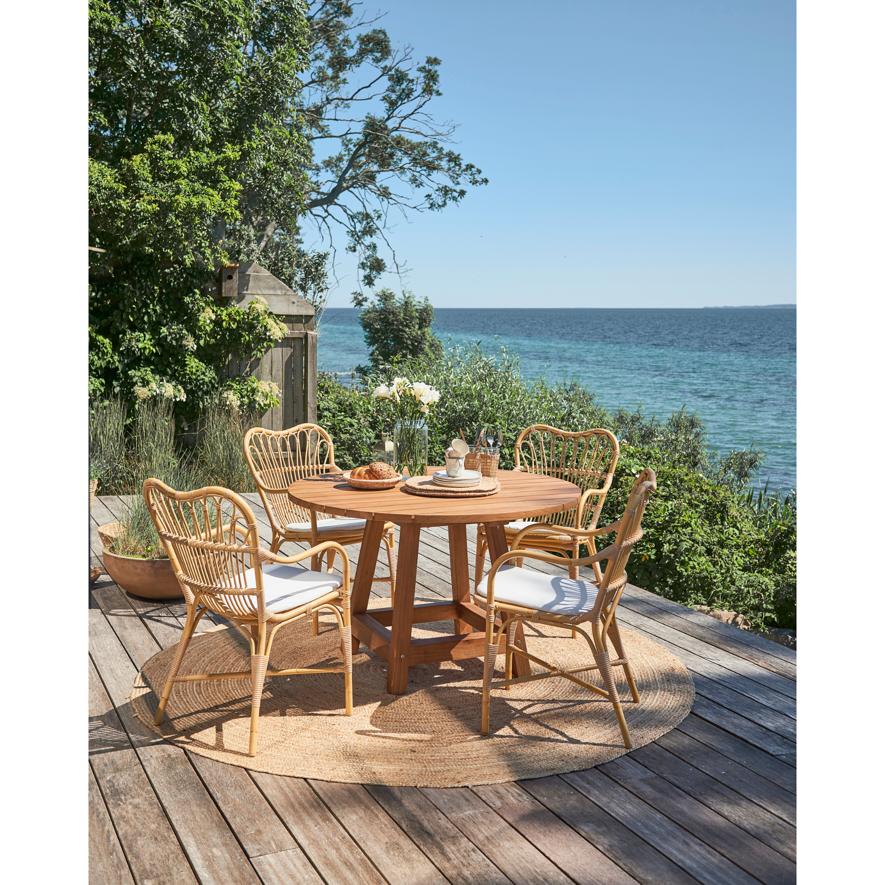 George 47.5" Dining Table