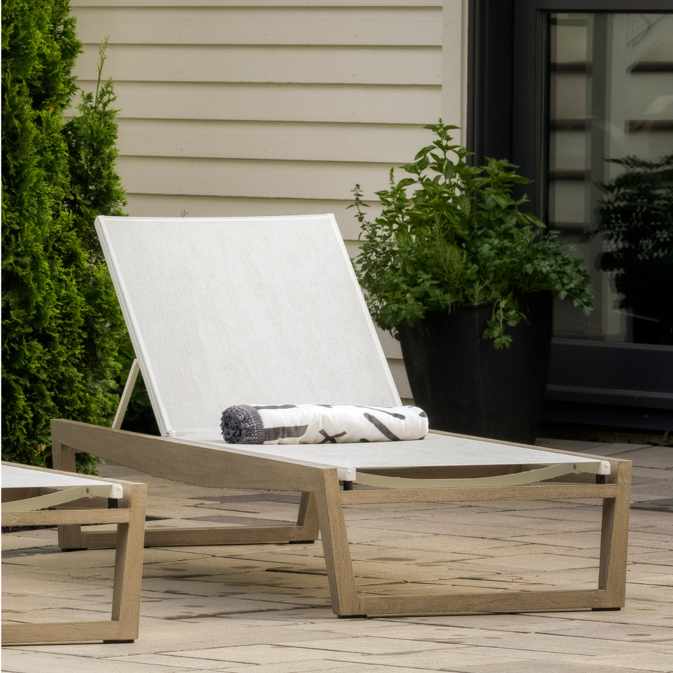 Nova Chaise Lounge | Eden Grey